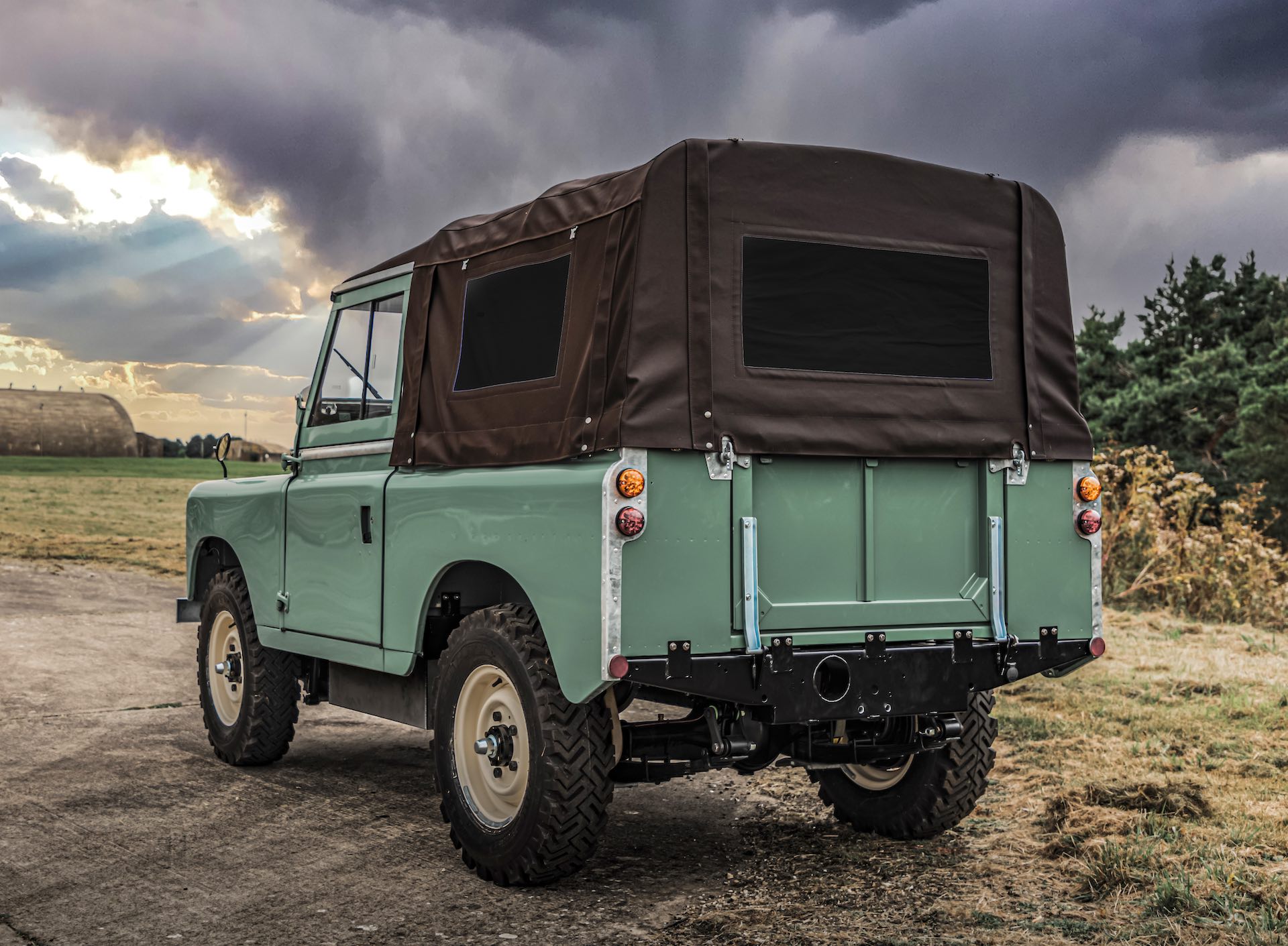 Everrati Teams Up With Singer Design’s Secret Helper To Bring Electric Porsche 911 Conversions To USA