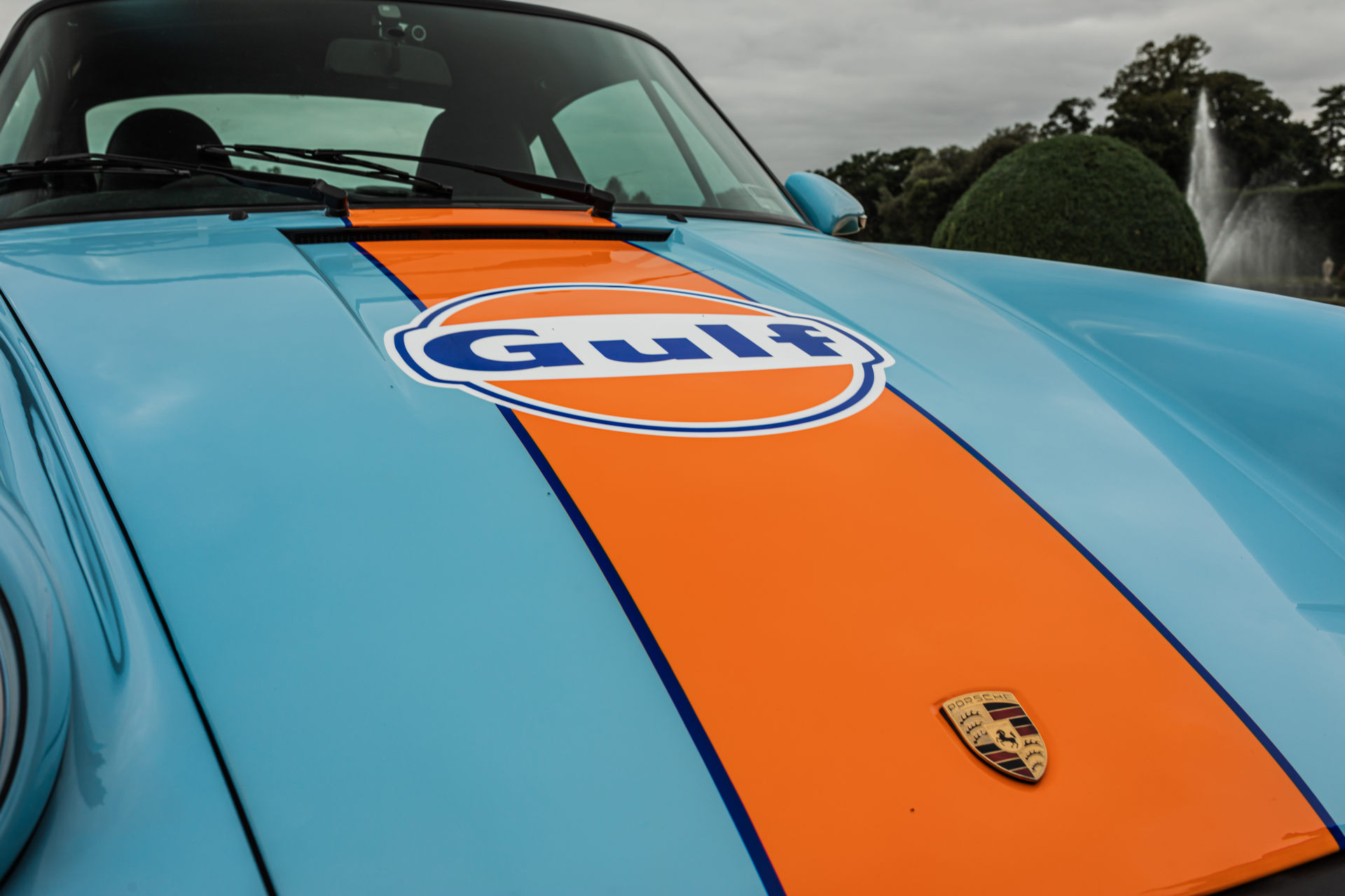 Everrati’s Porsche Gulf Signature Edition Is A 964 With 500 Electric Horses