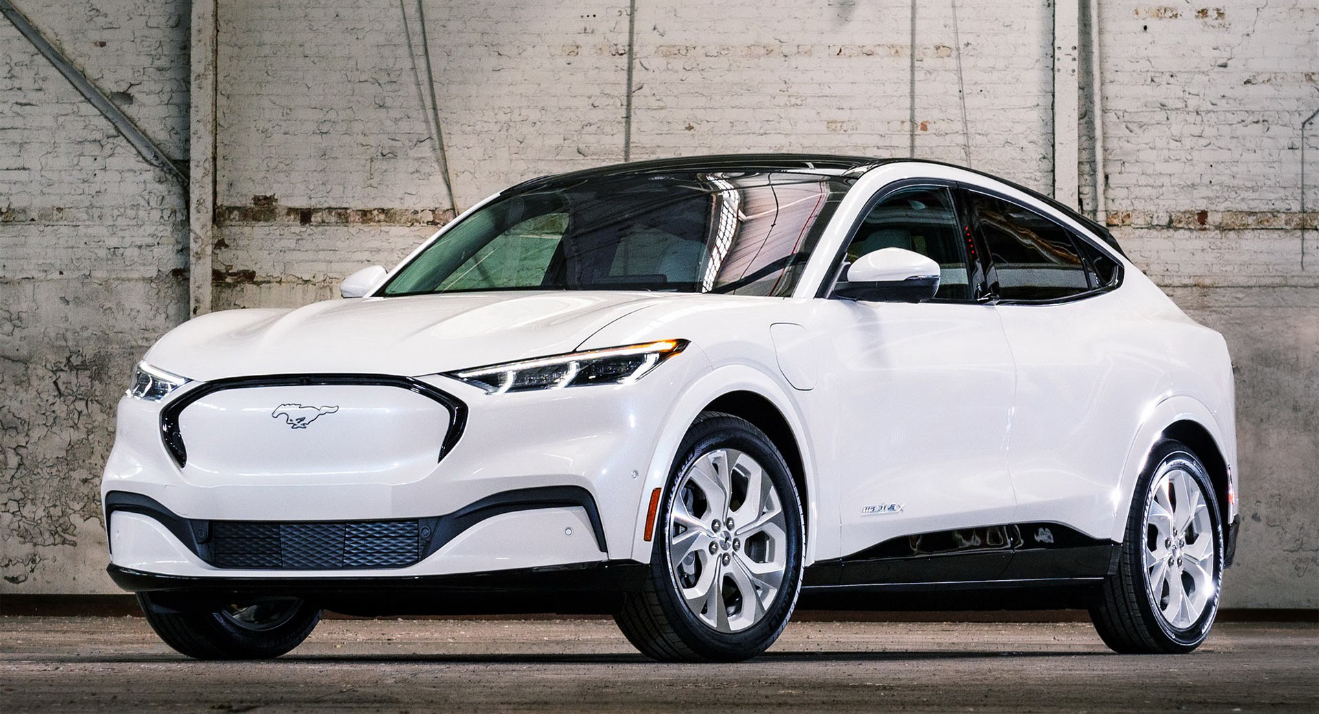 Ford Mustang Mach E Getting A Slight Boost In Range For 22my Carscoops