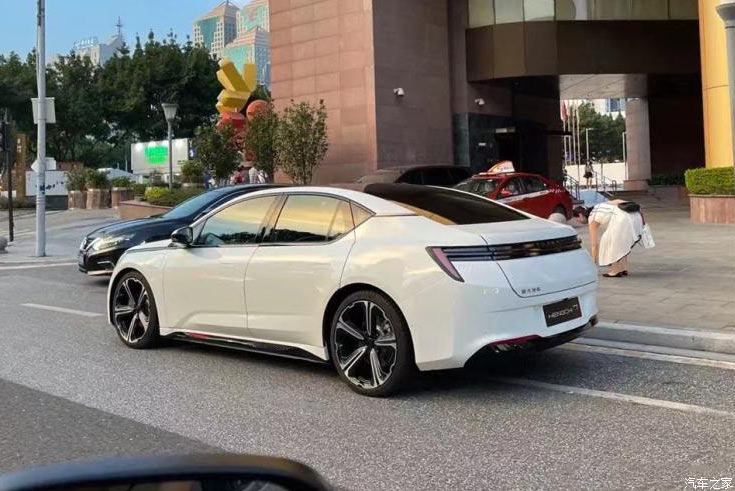 Evergrande’s Hengchi 7 Looks Impressive Out Testing, But Will It Be Built?