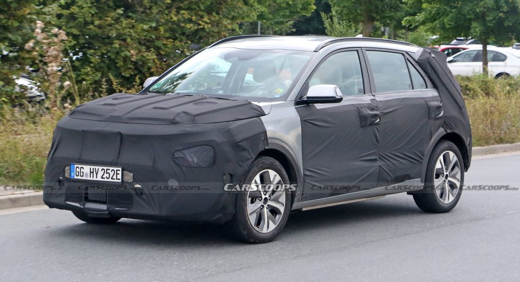  2022 Kia e-Niro Spied For The First Time Hiding Its Concept-Inspired Looks