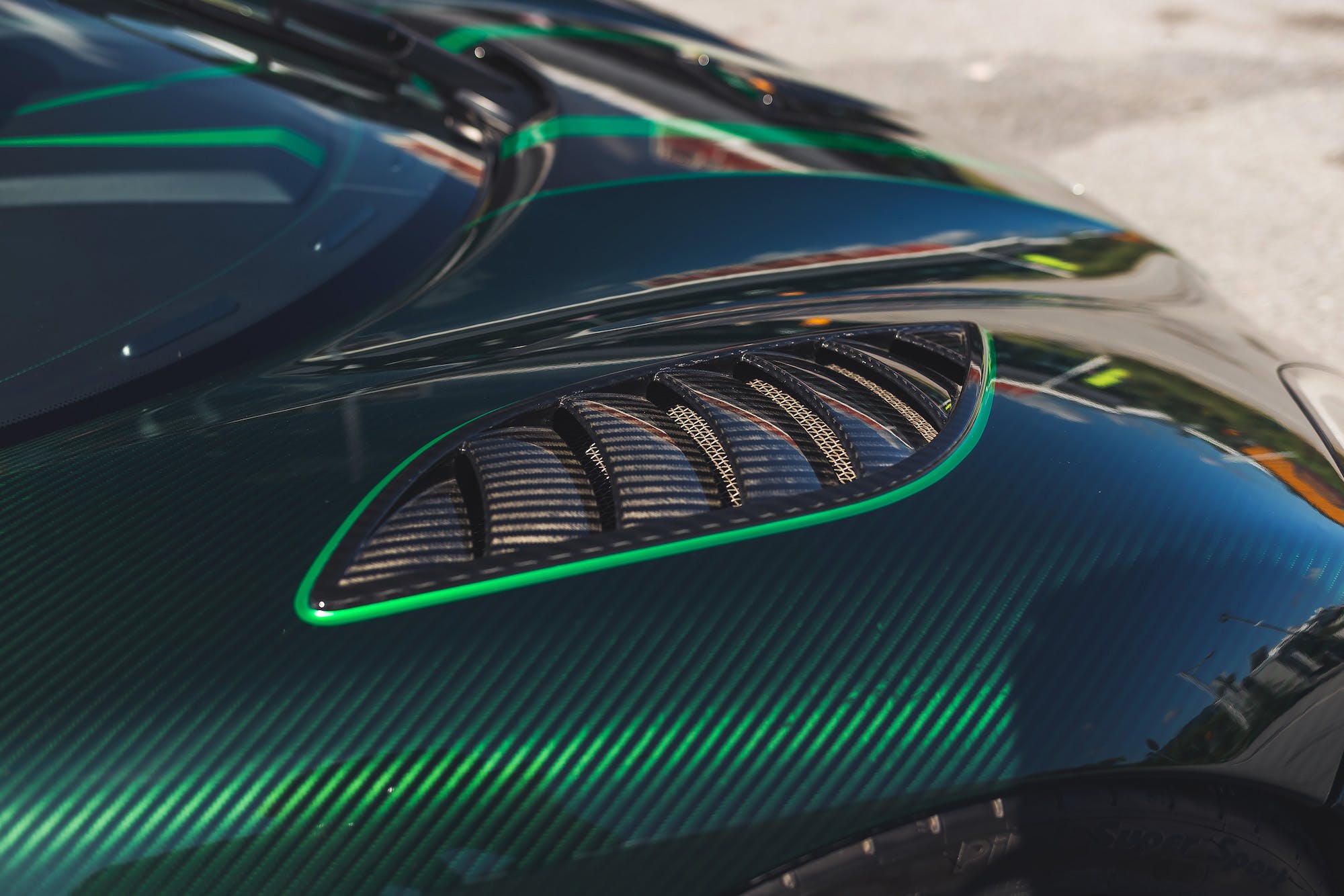 Stunning Green Carbon-Fiber Koenigsegg Agera S Offered In Online Auction