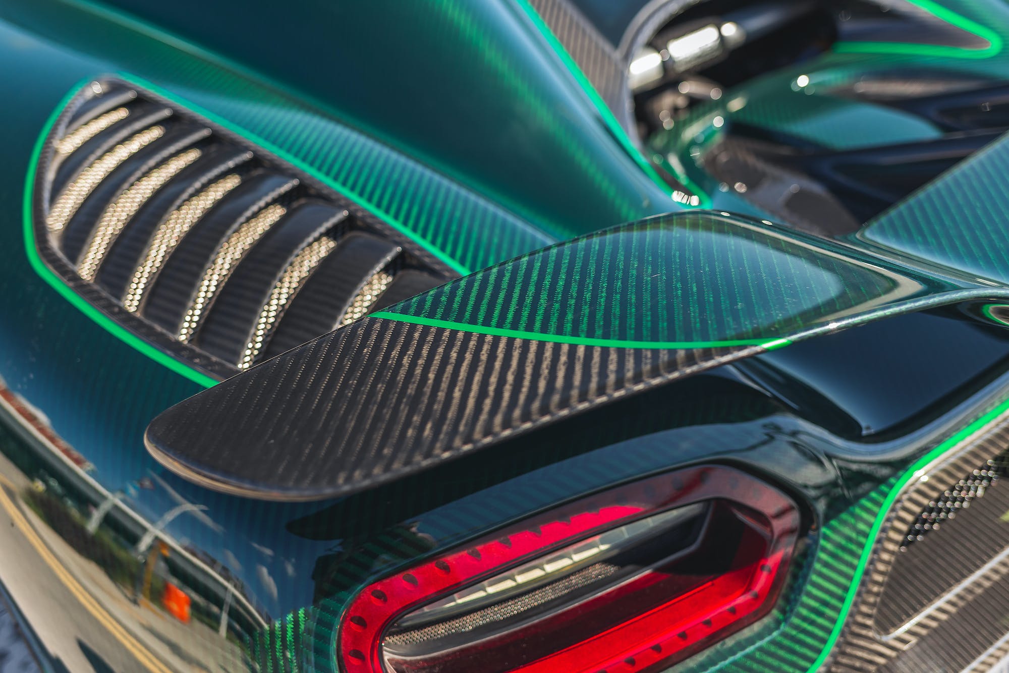 Stunning Green Carbon-Fiber Koenigsegg Agera S Offered In Online Auction