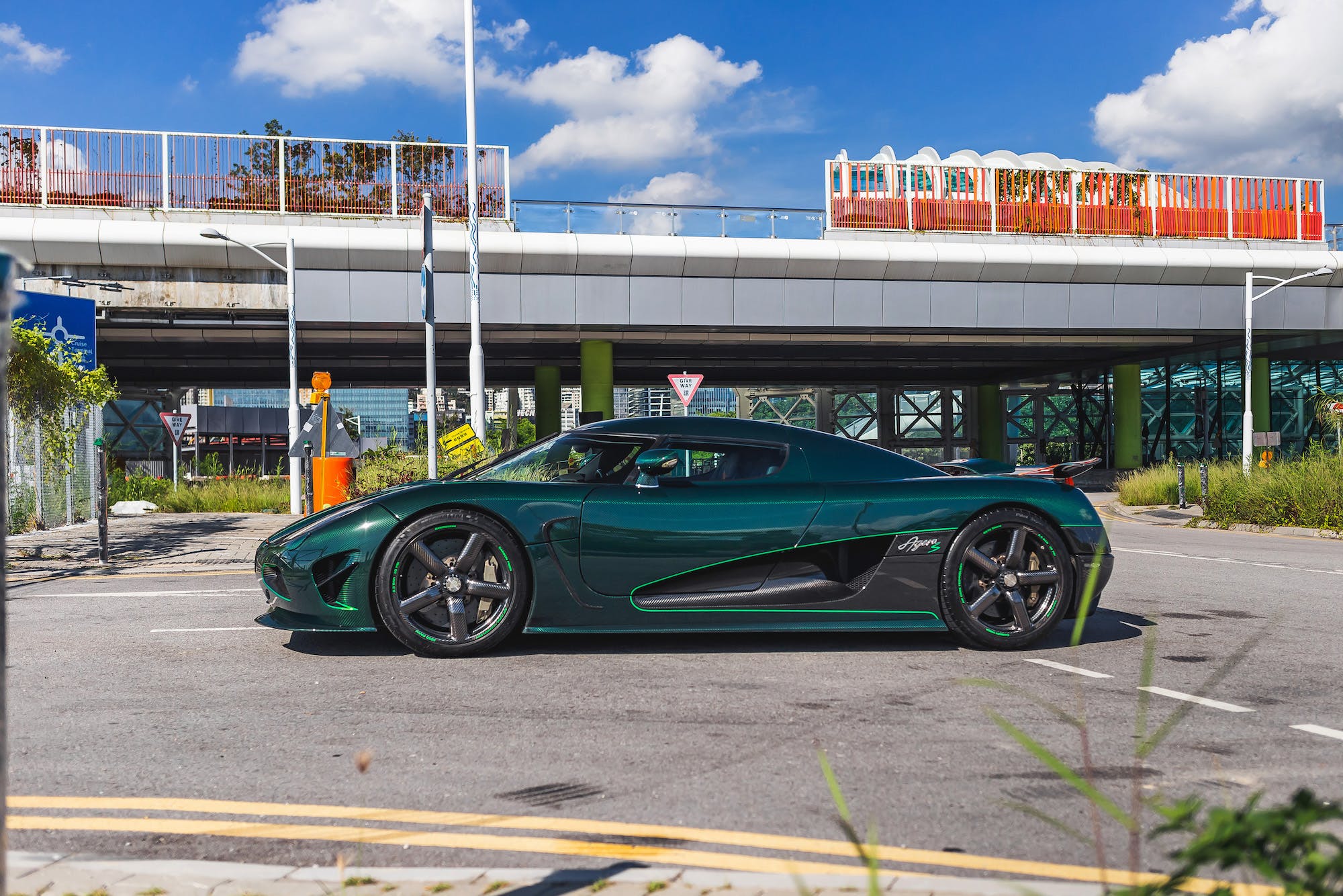 Stunning Green Carbon-Fiber Koenigsegg Agera S Offered In Online Auction