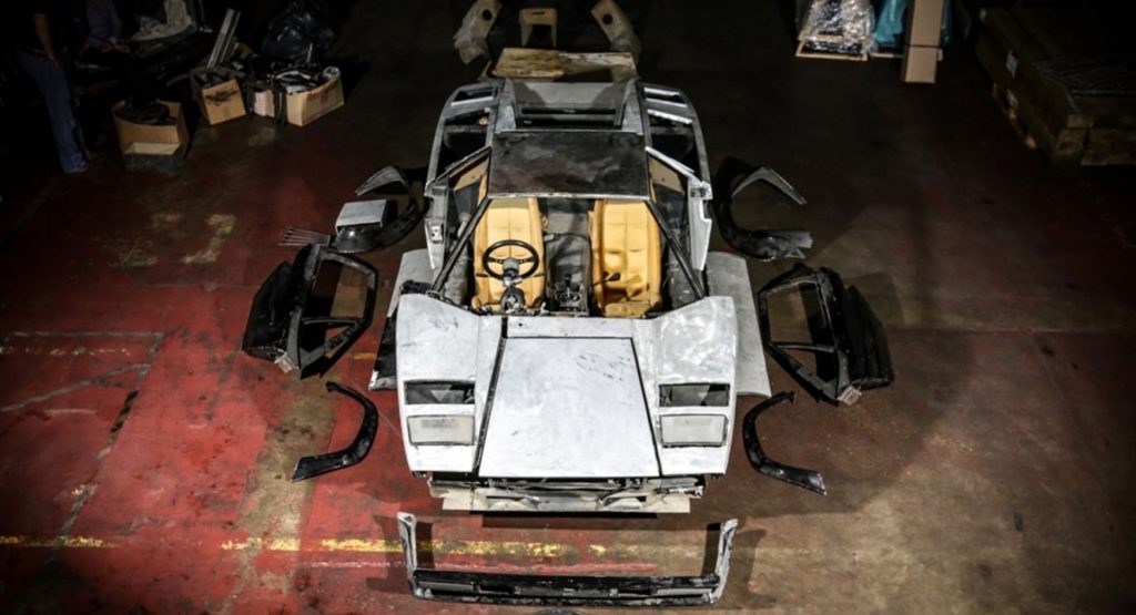  Feeling Brave? This Lamborghini Countach Needs A Helping Hand