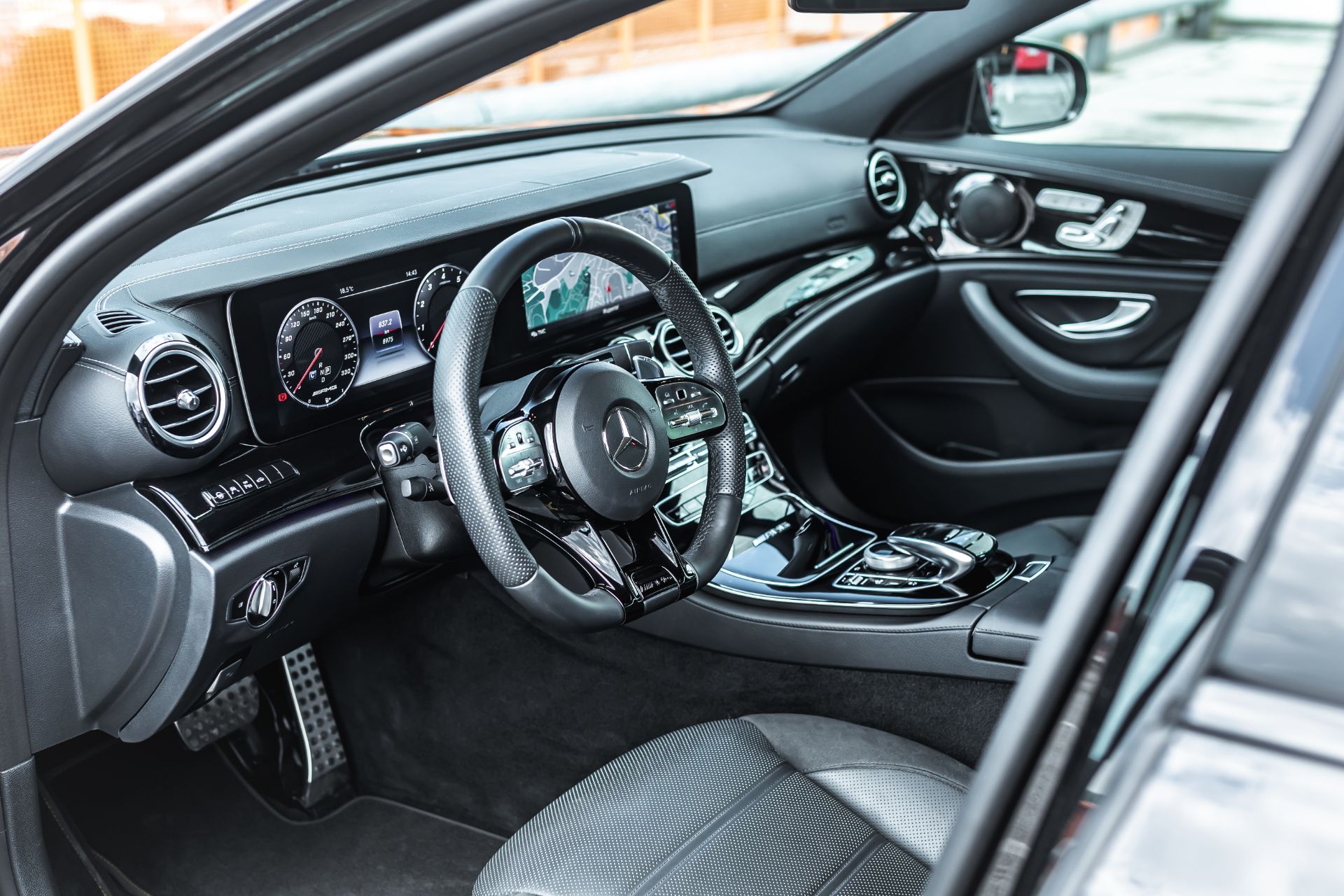 Manhart’s ER 800 Is A Mercedes-AMG E63 S On Supercar Steroids