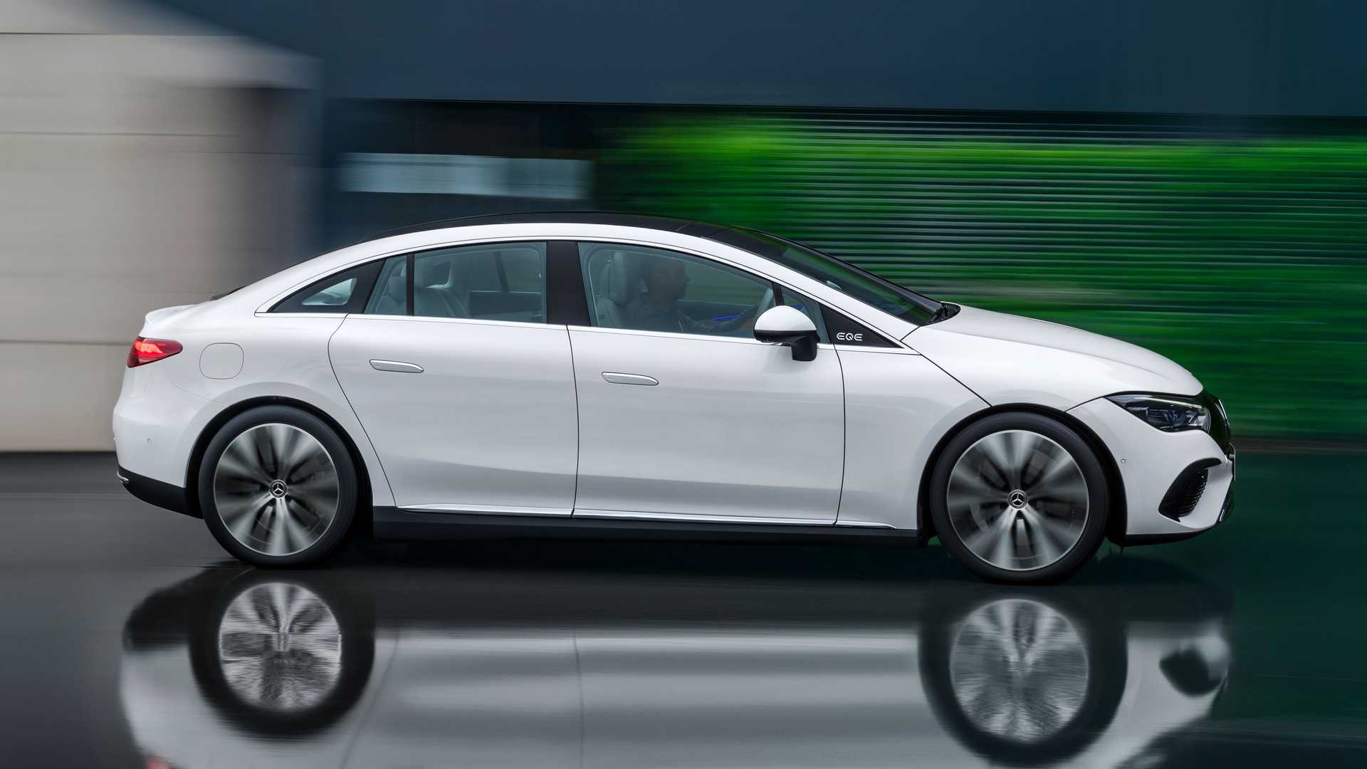 2023 Mercedes-Benz EQE Sedan Is The E-Class Of The Electric Age That’s Coming For Tesla