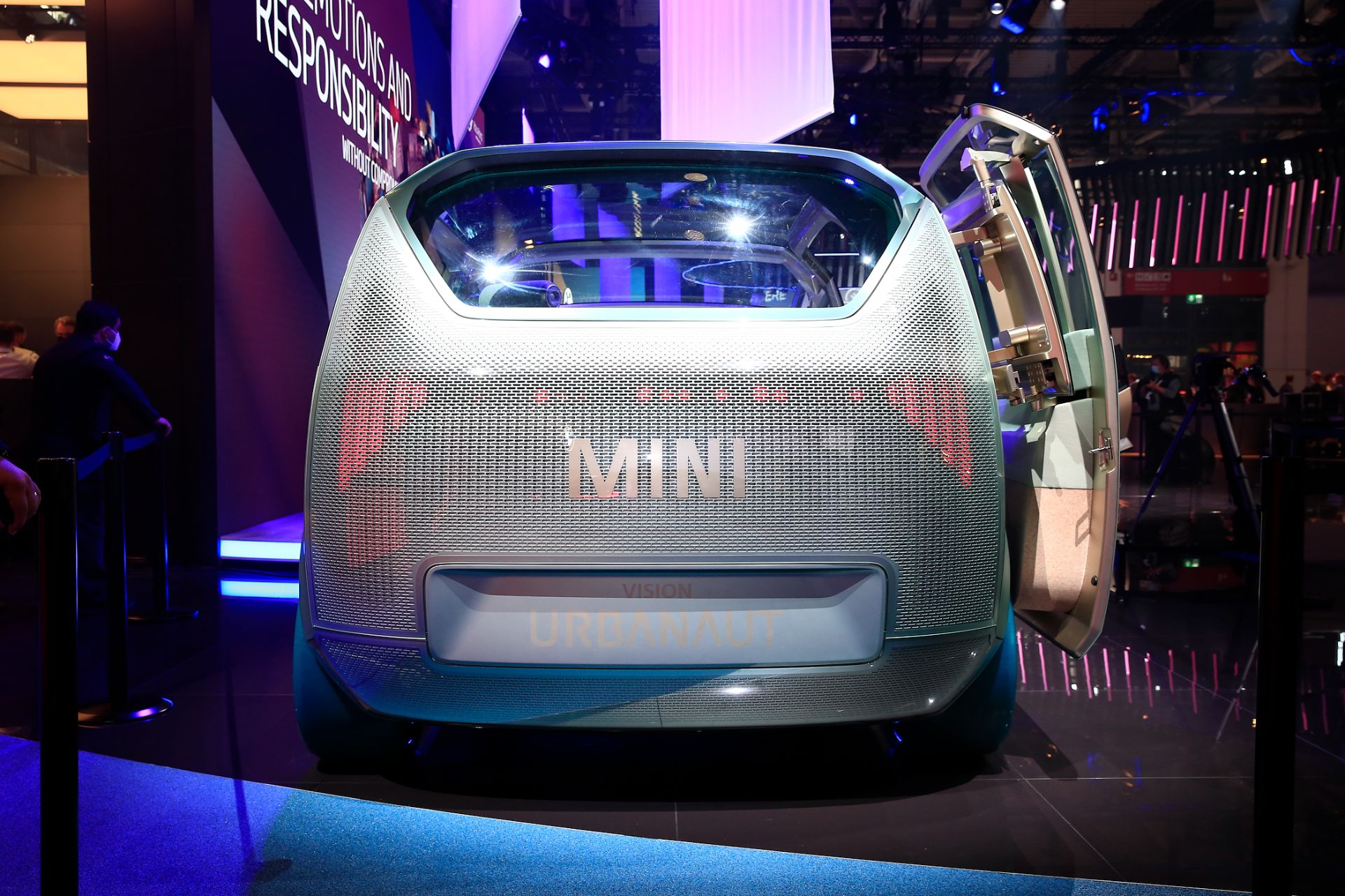 MINI Urbanaut Concept Might Lead To A Production Minivan, Company Says At Munich Motor Show