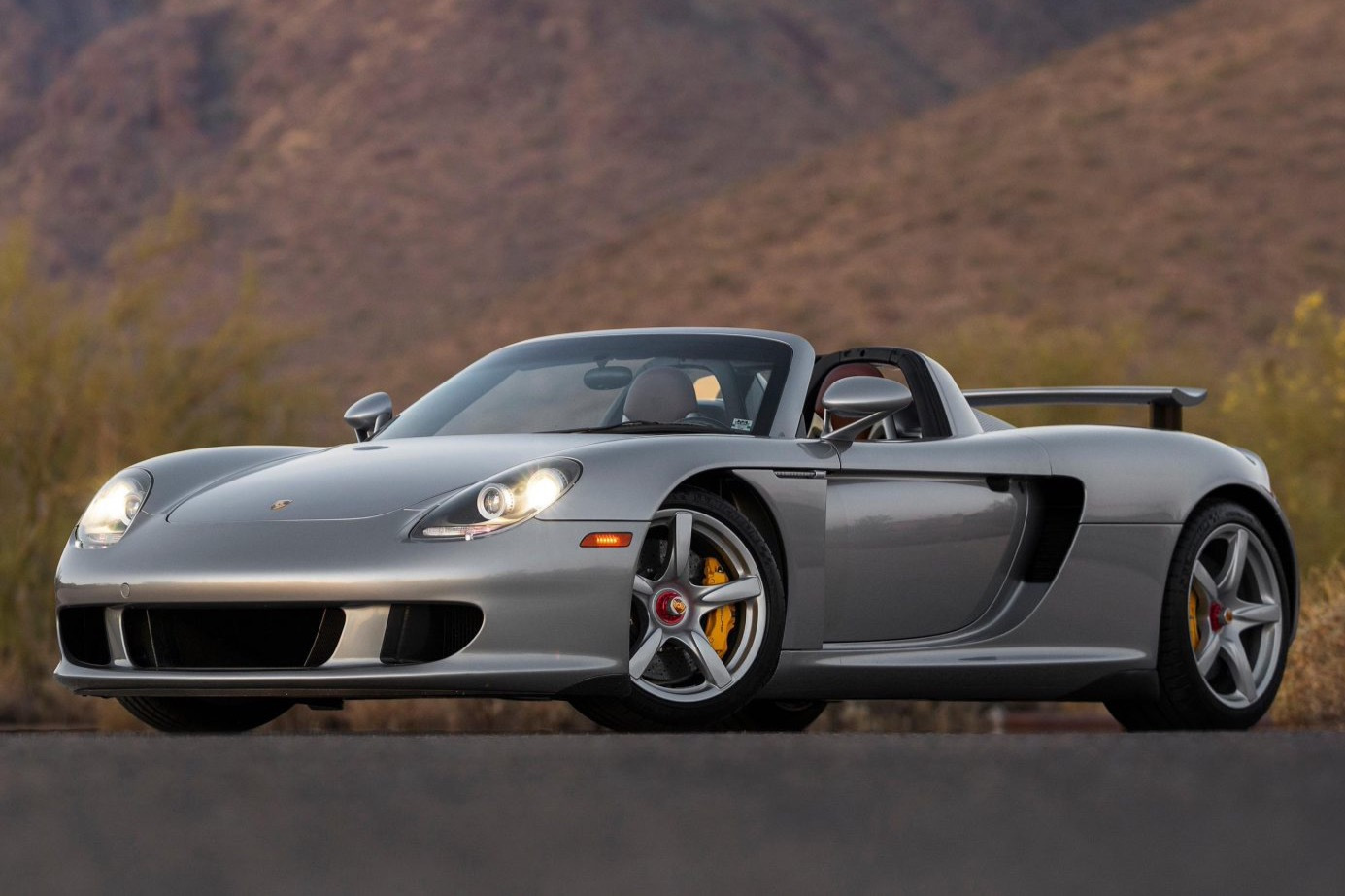 Bidding On This Low-Mileage Porsche Carrera GT Has Already Hit $1 Million