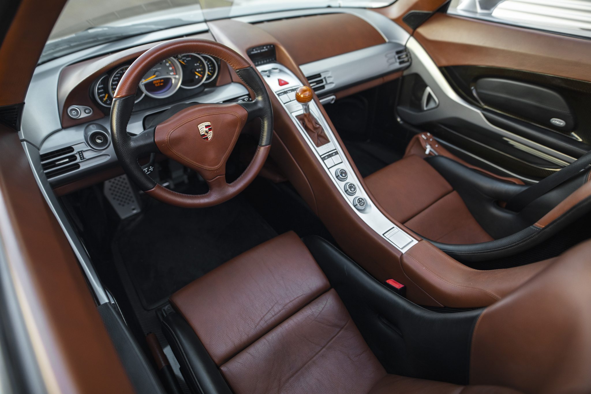 Bidding On This Low-Mileage Porsche Carrera GT Has Already Hit $1 Million