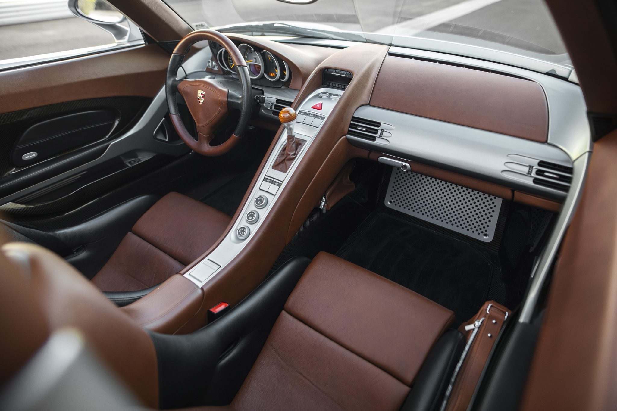 Bidding On This Low-Mileage Porsche Carrera GT Has Already Hit $1 Million