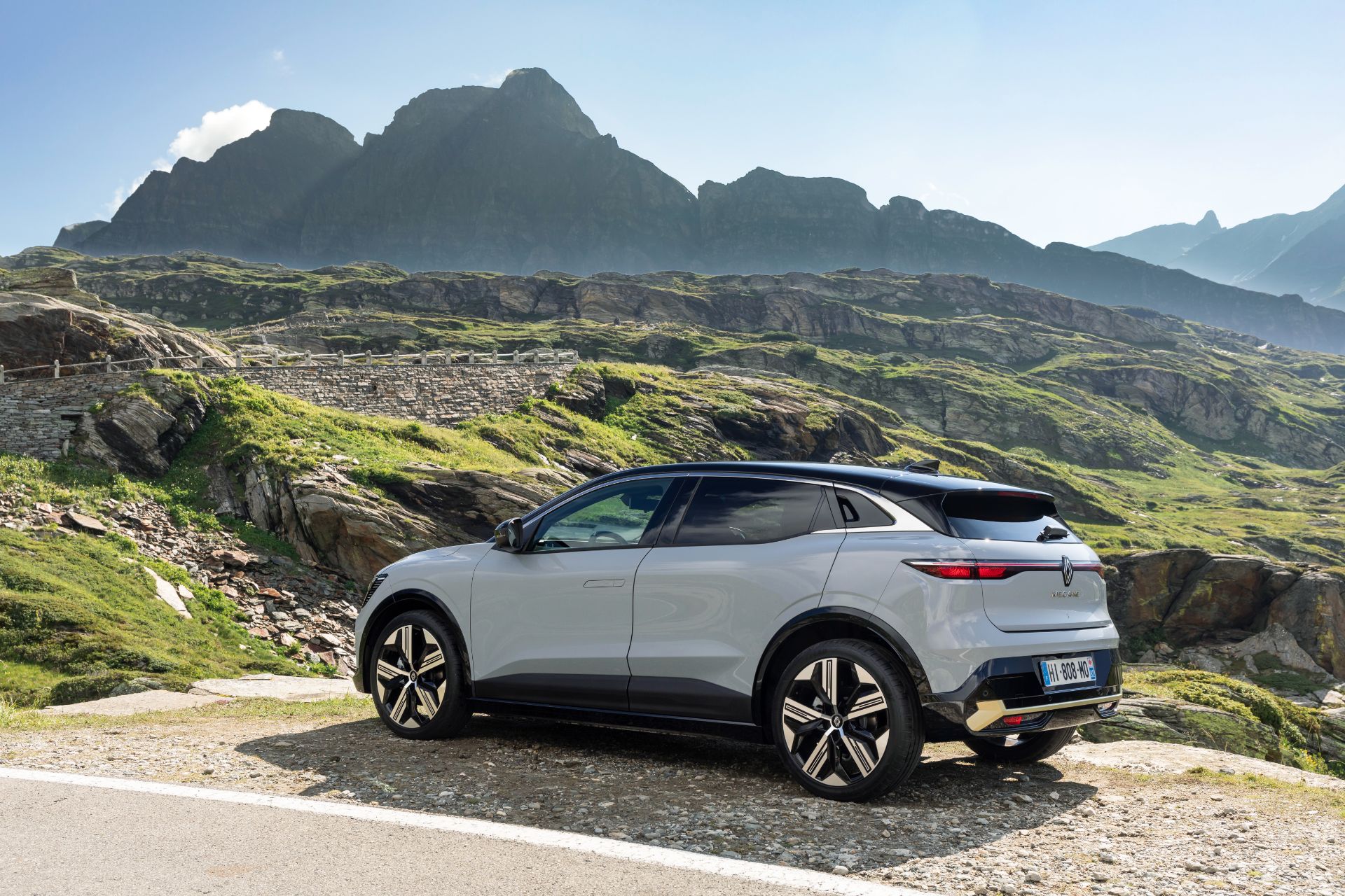 2022 Renault Mégane E-Tech Unveiled As A Fully Electric Compact Crossover