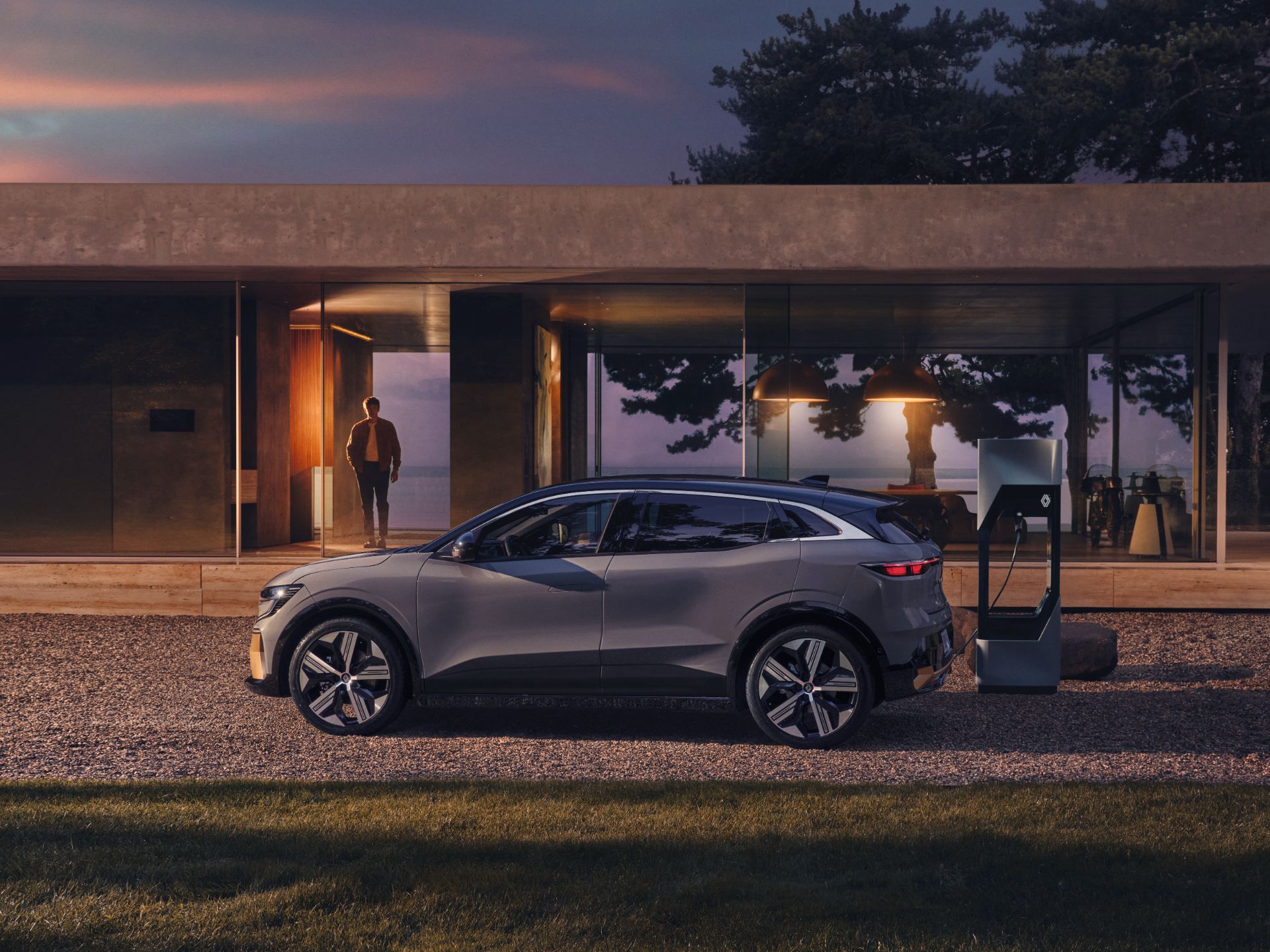 2022 Renault Mégane E-Tech Unveiled As A Fully Electric Compact Crossover