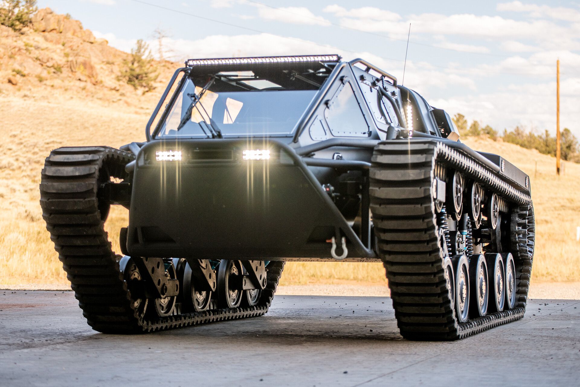 Insane Ripsaw EV3-F4 Recreational Tank Will Take You Anywhere, Anytime