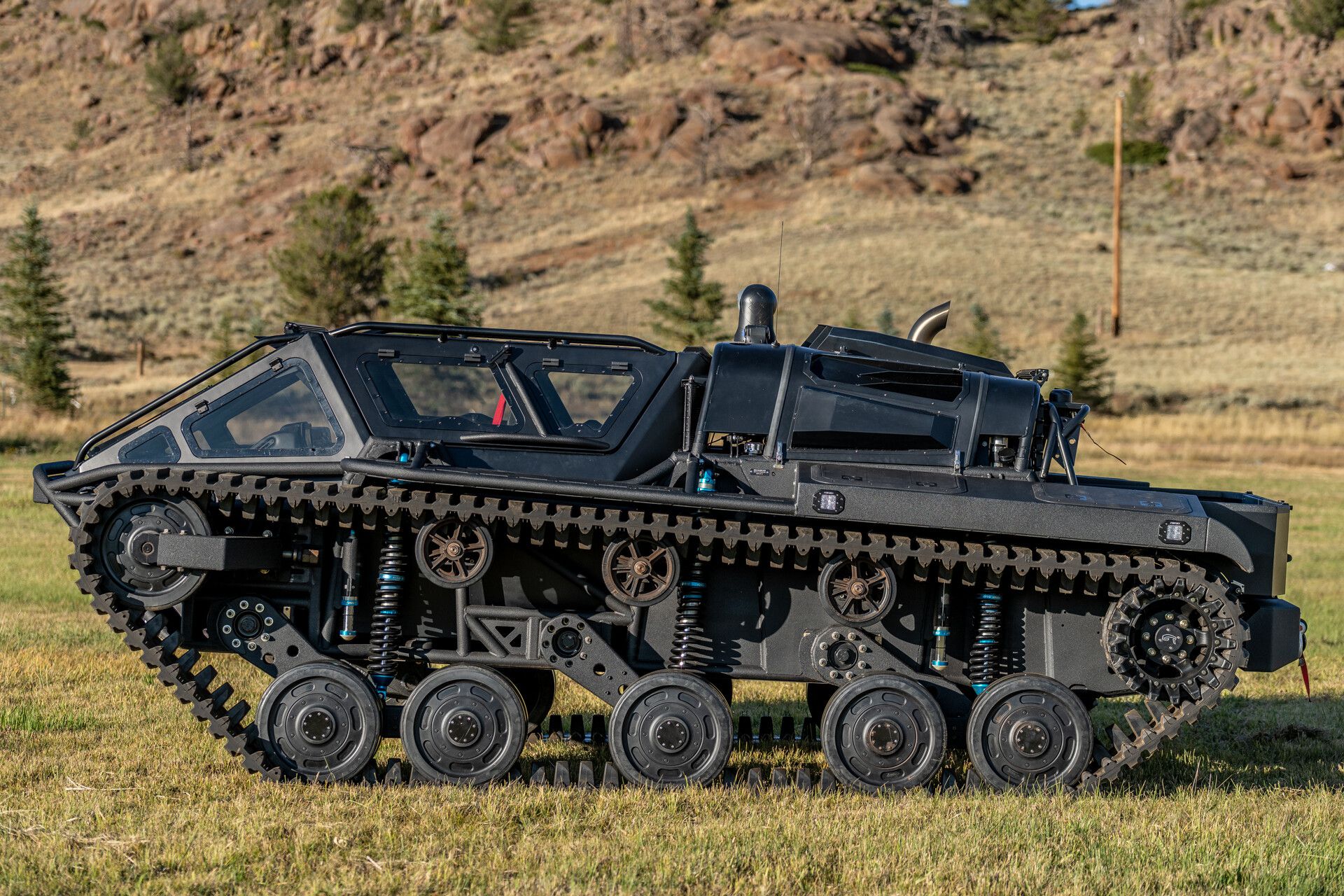 Insane Ripsaw EV3-F4 Recreational Tank Will Take You Anywhere, Anytime