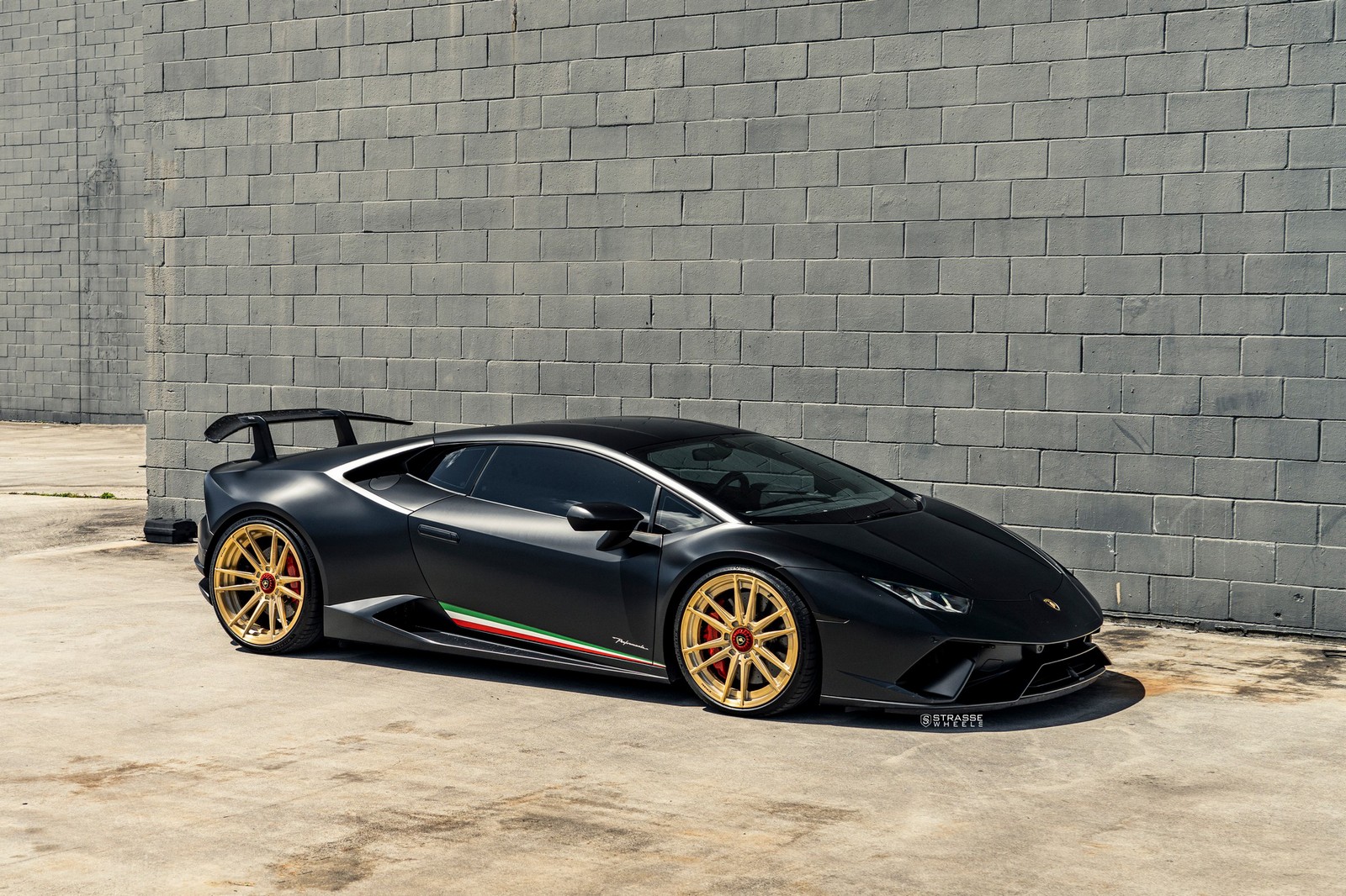Nero Nemesis Twin Turbo Lamborghini Huracan Performante Looks Good On Golden Wheels