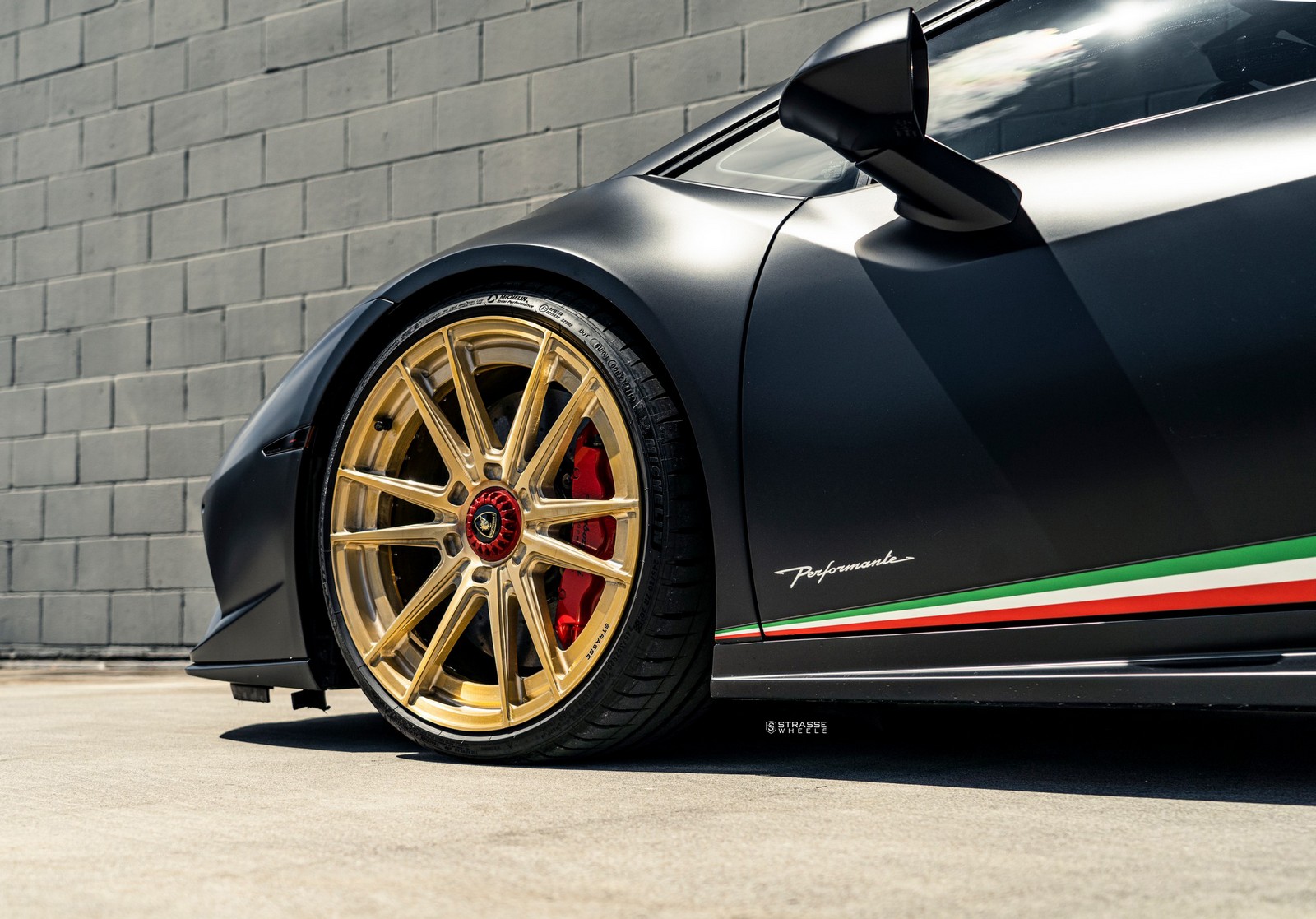 Nero Nemesis Twin Turbo Lamborghini Huracan Performante Looks Good On Golden Wheels