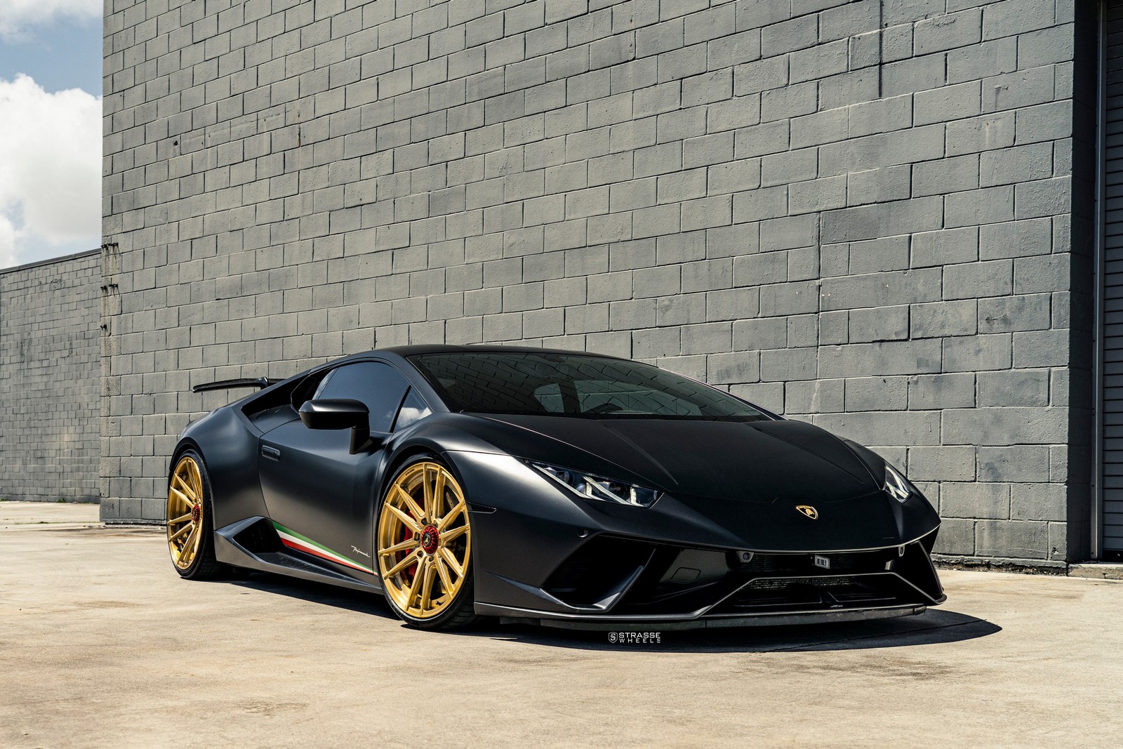 Nero Nemesis Twin Turbo Lamborghini Huracan Performante Looks Good On Golden Wheels