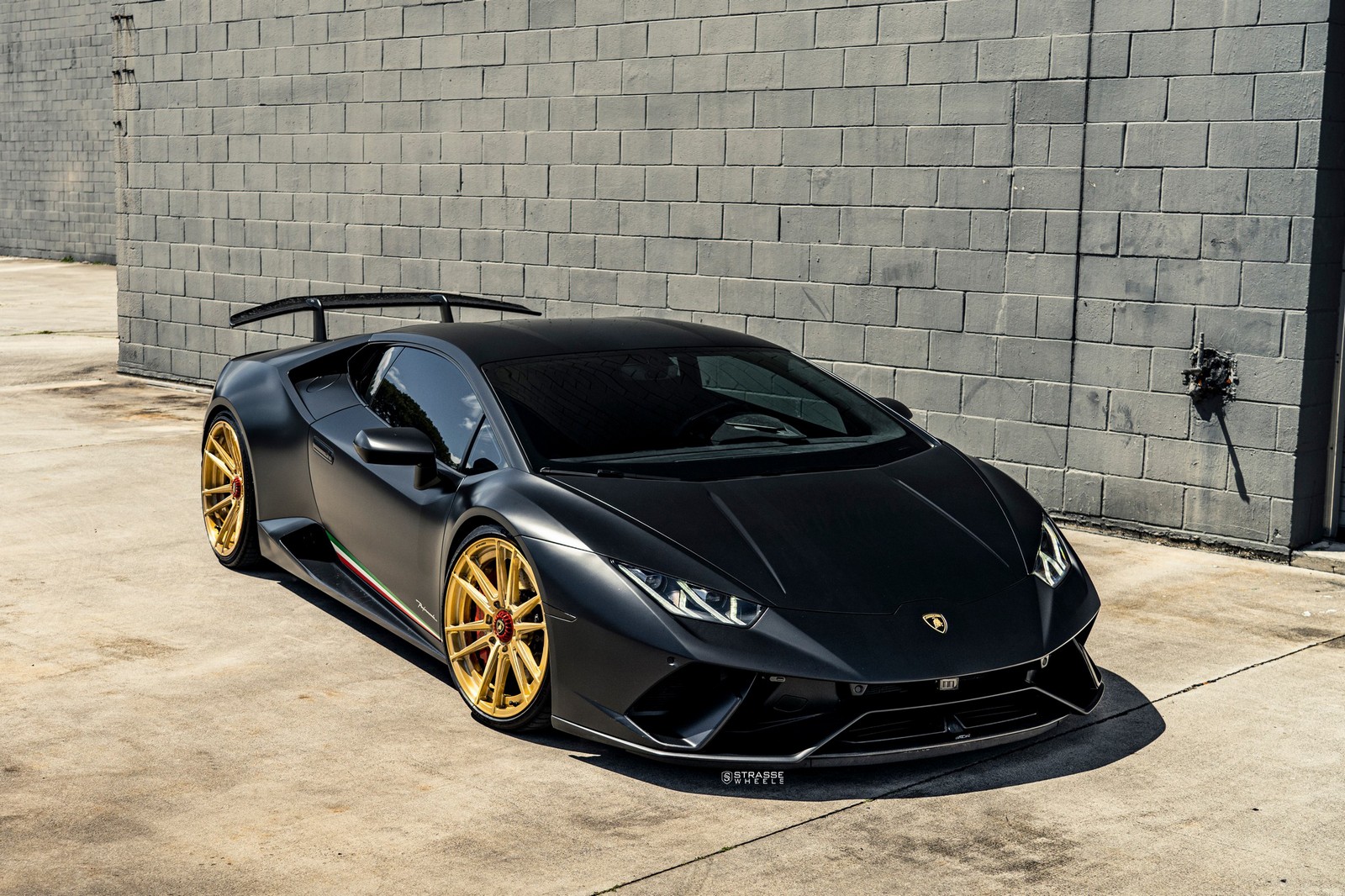 Nero Nemesis Twin Turbo Lamborghini Huracan Performante Looks Good On Golden Wheels