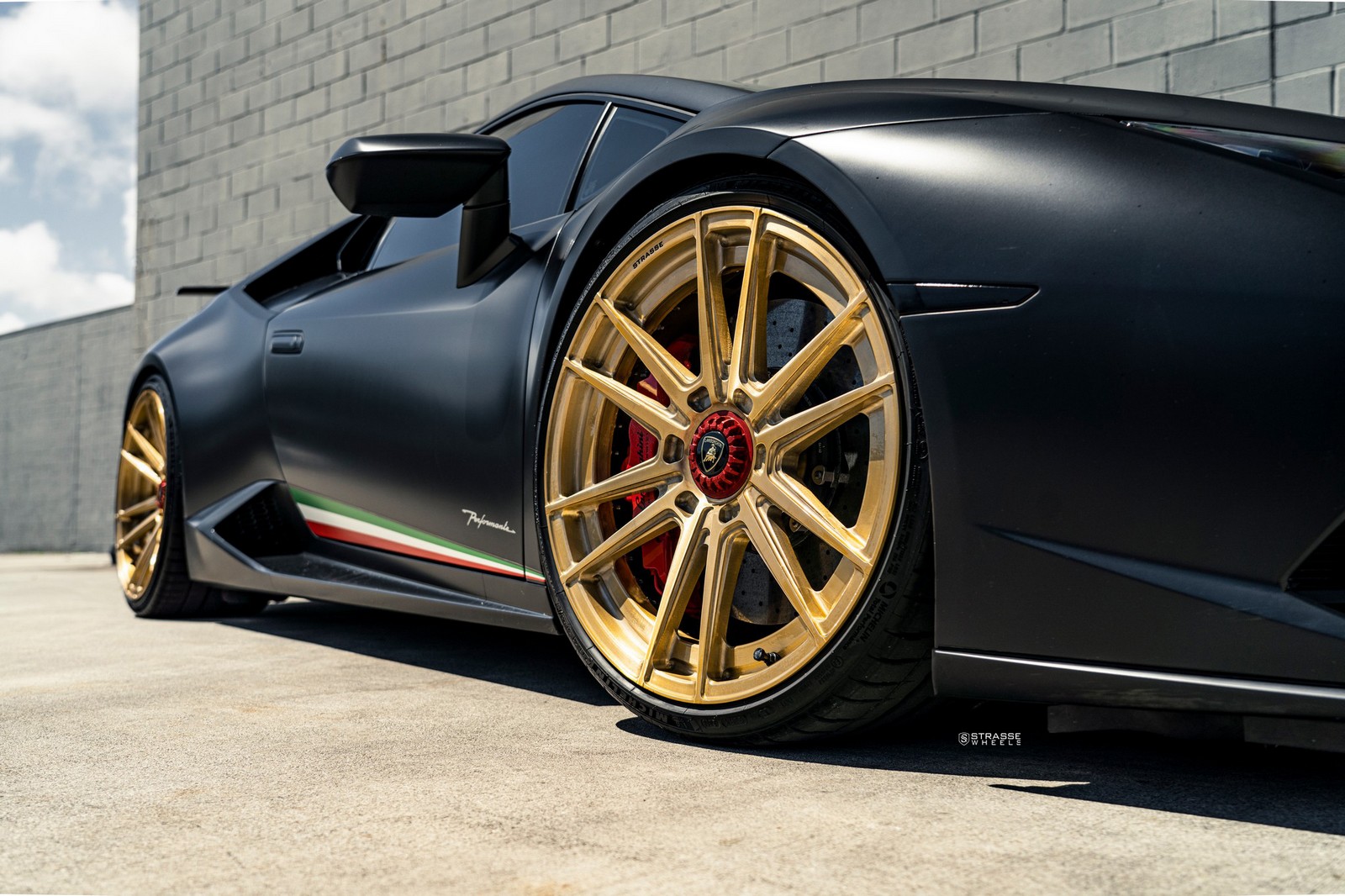 Nero Nemesis Twin Turbo Lamborghini Huracan Performante Looks Good On Golden Wheels