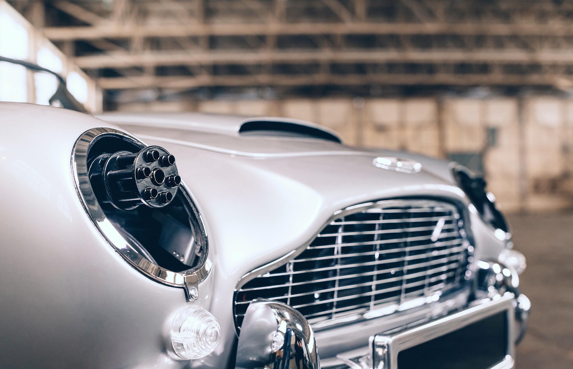 $125k ‘Toy’ Aston Martin DB5 James Bond Edition Fires Smoke, Has Fake Machine Guns Behind Headlights