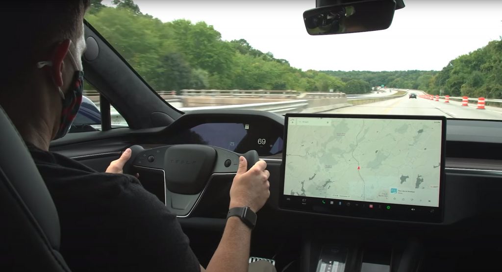  Consumer Reports Questions Tesla’s Yoke Steering Wheel