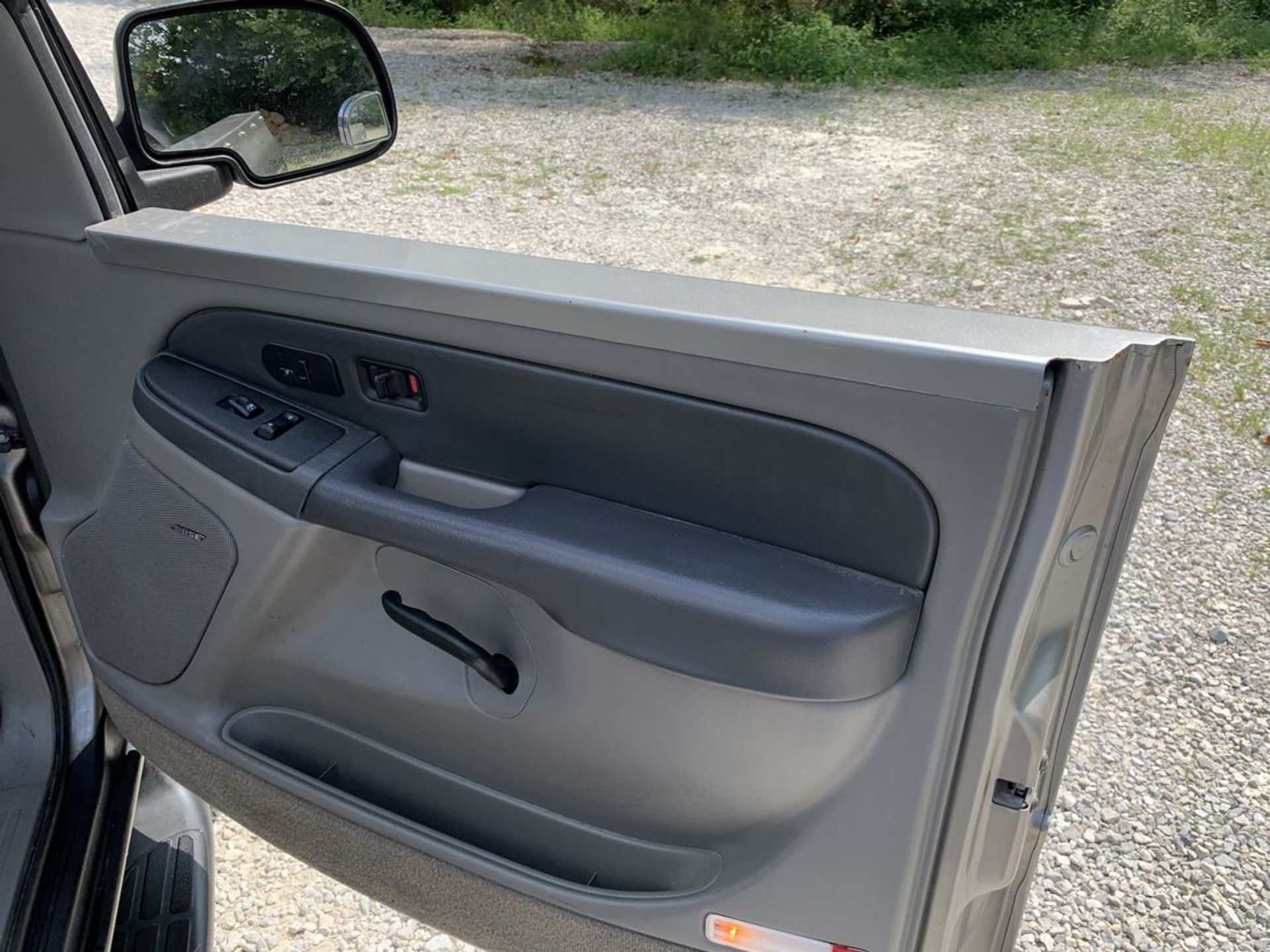 Custom GMC Yukon XL Convertible Could Double As A Safari Vehicle