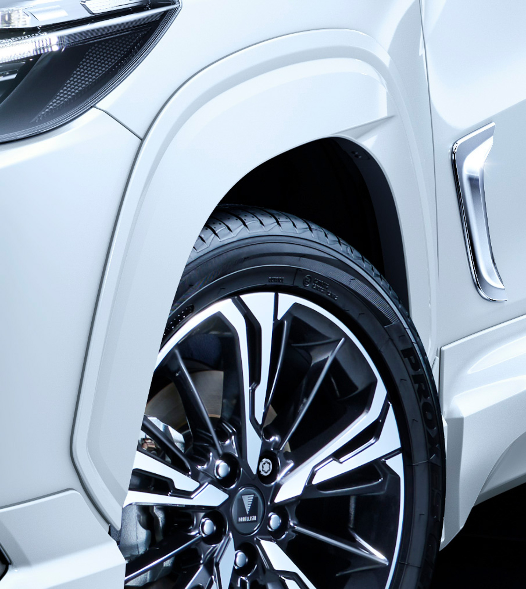 Modellista Unveils Eye-Catching Parts For The Toyota Corolla Cross