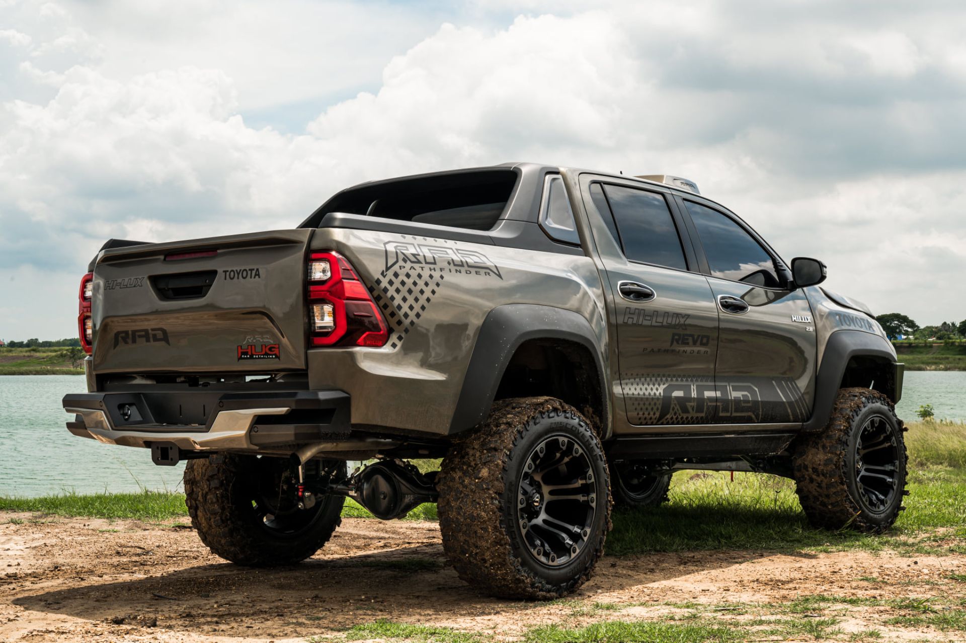 Rad’s “Pathfinder” Bodykit Gives Toyota Hilux Raptor-Rivaling Looks