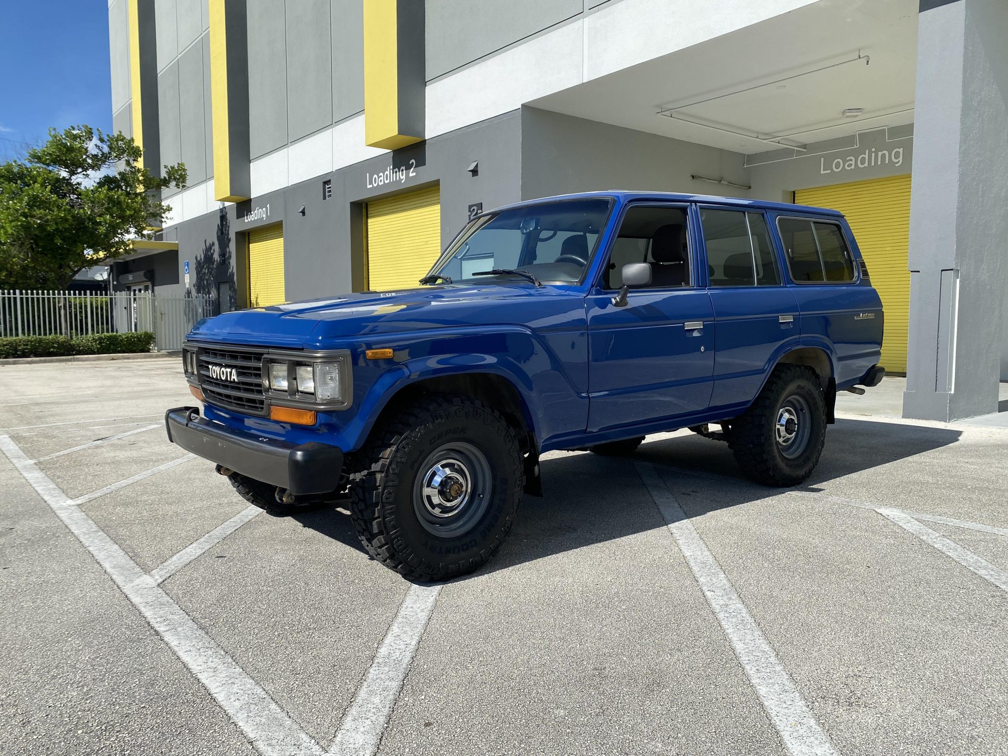 Would You Buy This Refurbished 1989 Toyota Land Cruiser With 200,000 Miles On It?