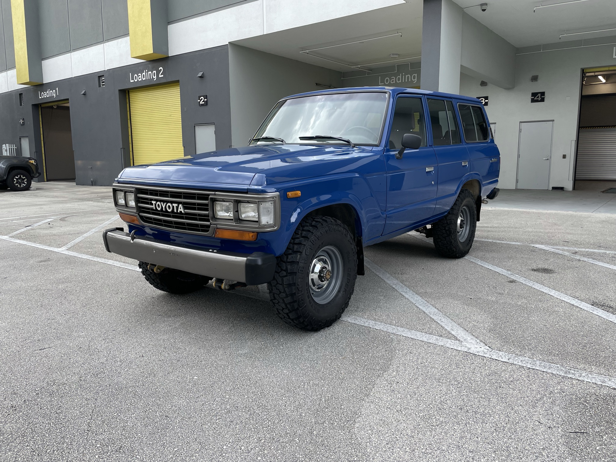 Would You Buy This Refurbished 1989 Toyota Land Cruiser With 200,000 Miles On It?
