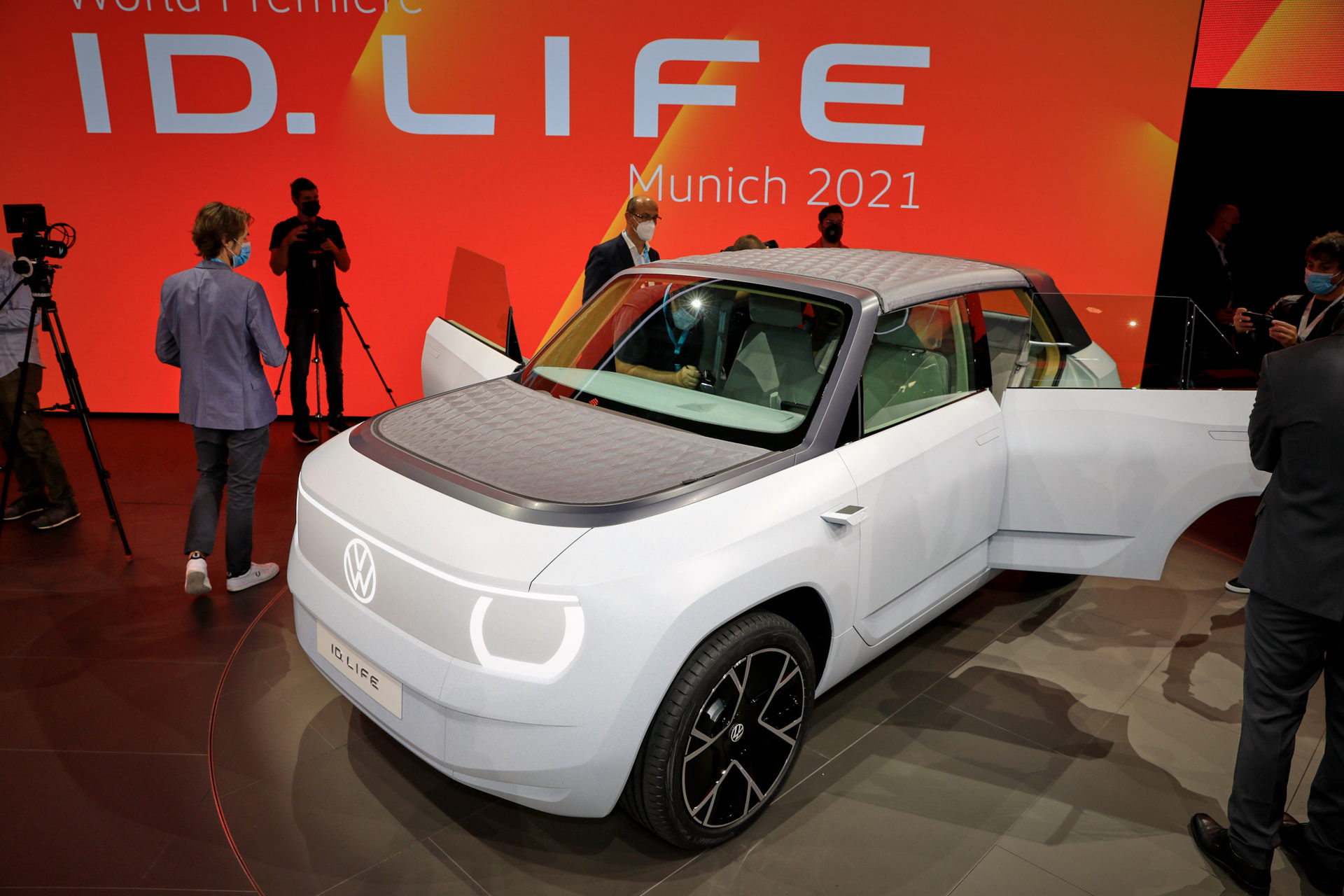 VW ID. LIFE Previews Small EV That Will Launch In 2025 Priced At Around €20,000