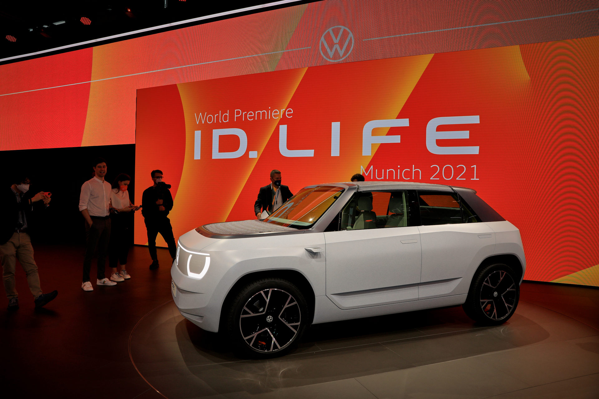 VW ID. LIFE Previews Small EV That Will Launch In 2025 Priced At Around €20,000