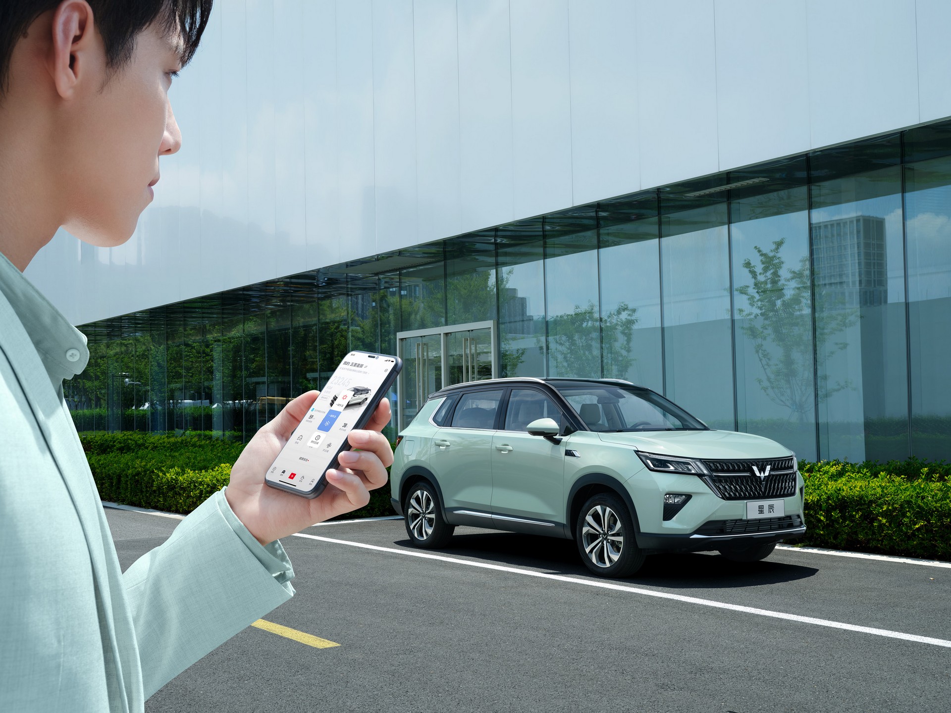 Wuling Launches New Asta Crossover In China