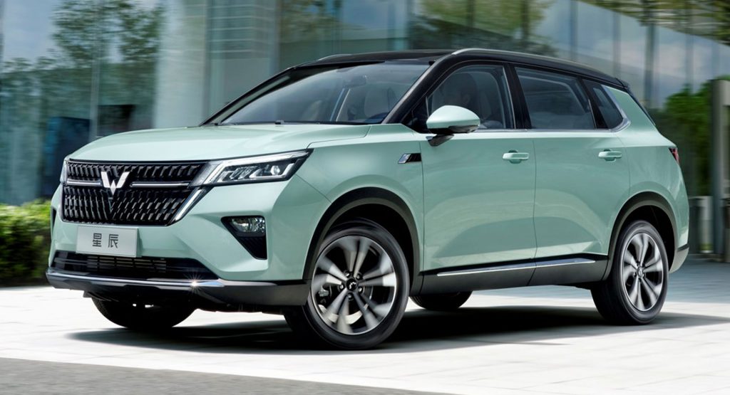  Wuling Launches New Asta Crossover In China