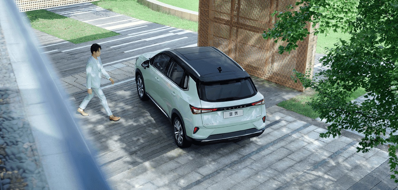 Wuling Launches New Asta Crossover In China