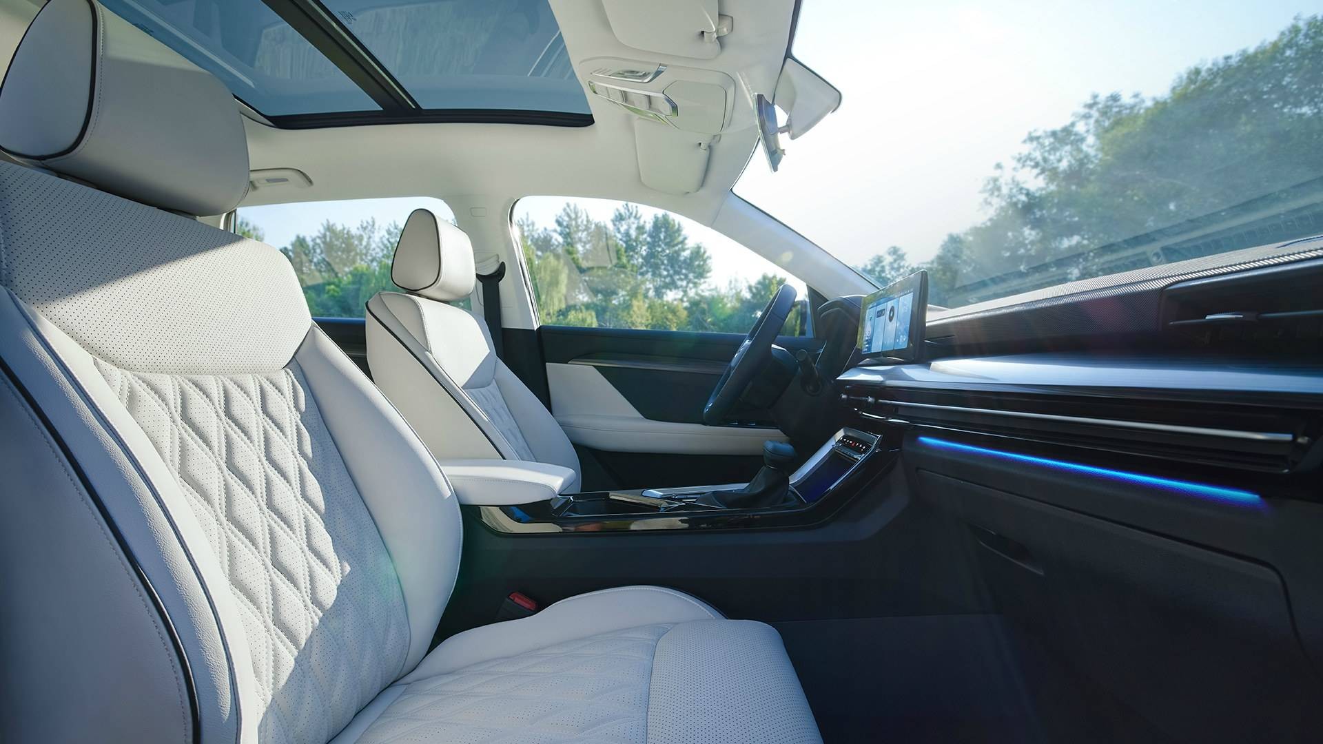 Wuling Launches New Asta Crossover In China