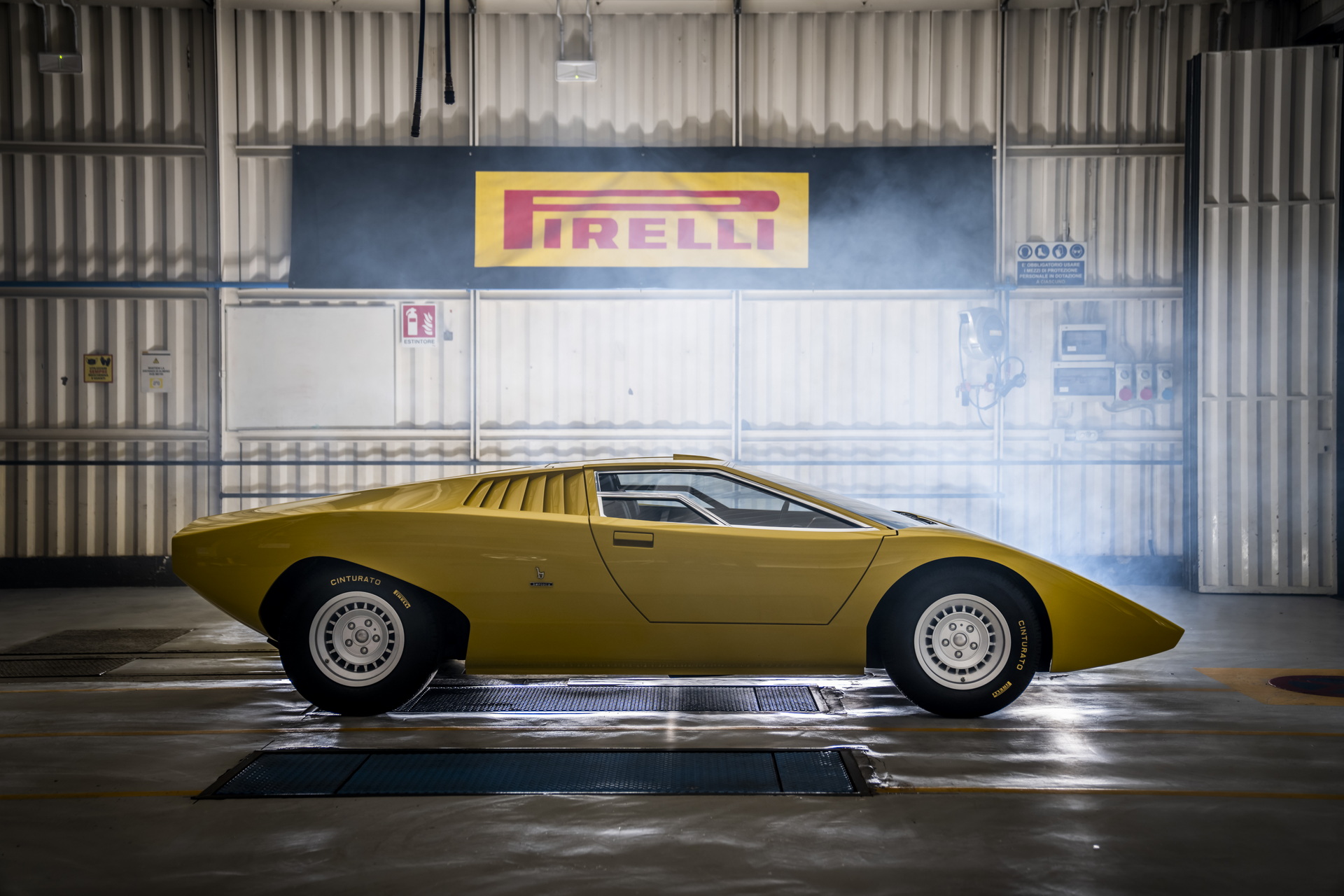 Lamborghini Makes Sure The Countach LP 500 Runs As It Should During Track Shakedown