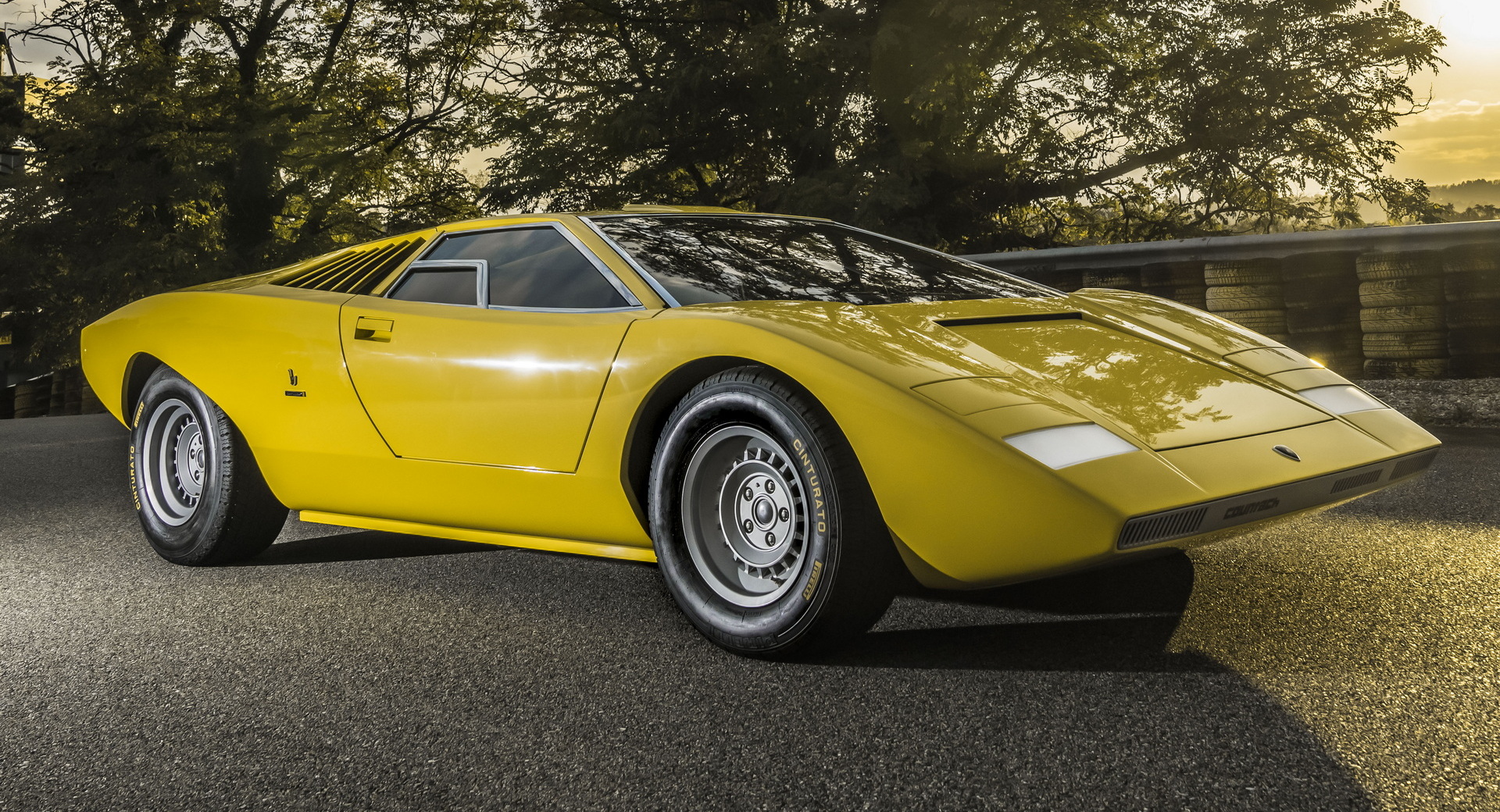 Lamborghini Makes Sure The Countach LP 500 Runs As It Should During Track Shakedown
