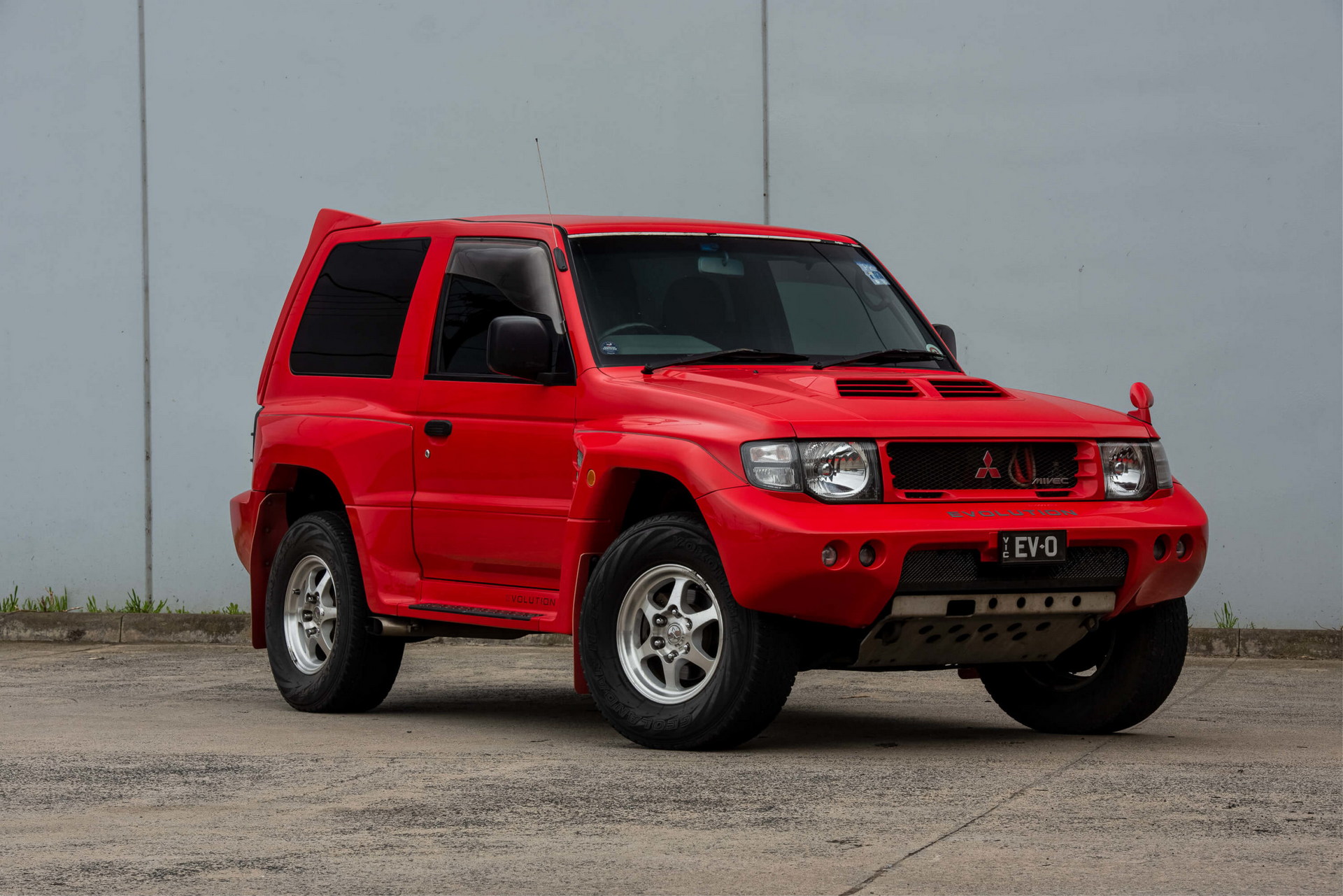 1997 Mitsubishi Pajero Evo Is A Reminder Of The Brand’s Dakar-Dominating Days