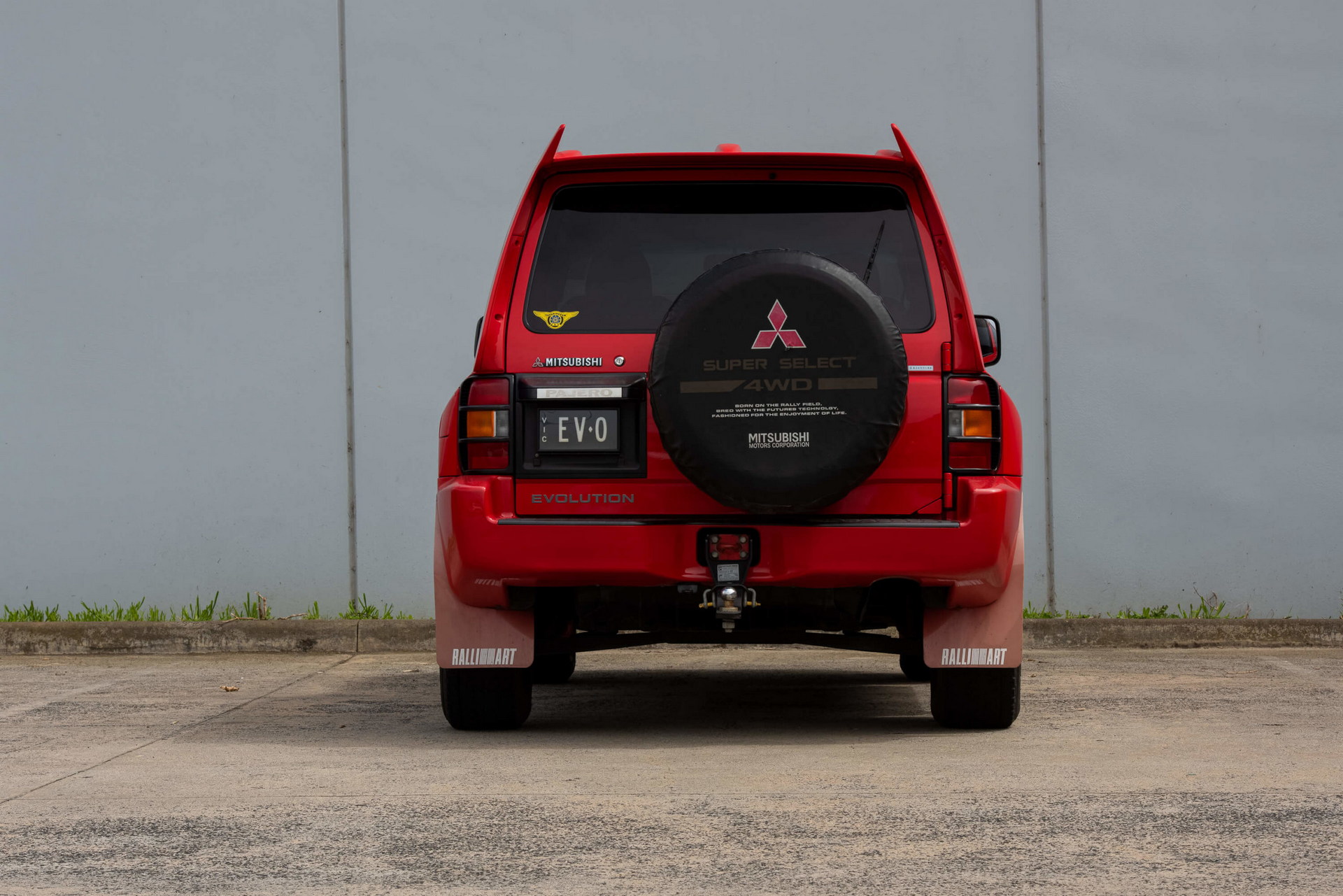 1997 Mitsubishi Pajero Evo Is A Reminder Of The Brand’s Dakar-Dominating Days