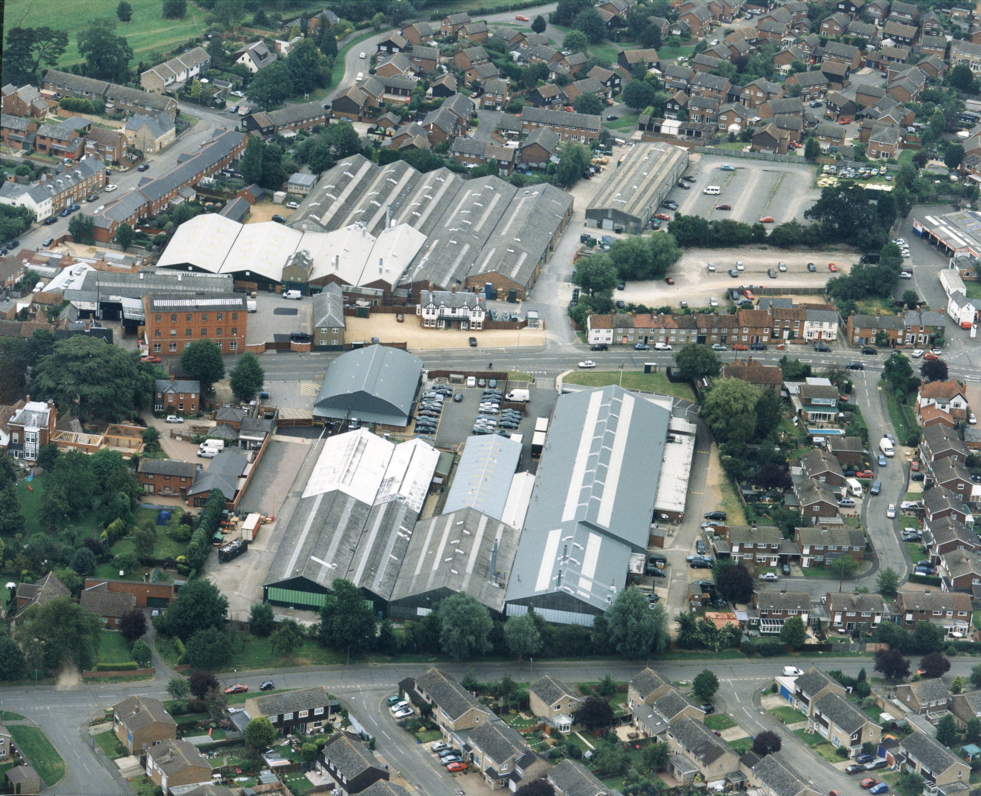 Aston Martin Celebrates 20 Years Of The V12 Vanquish