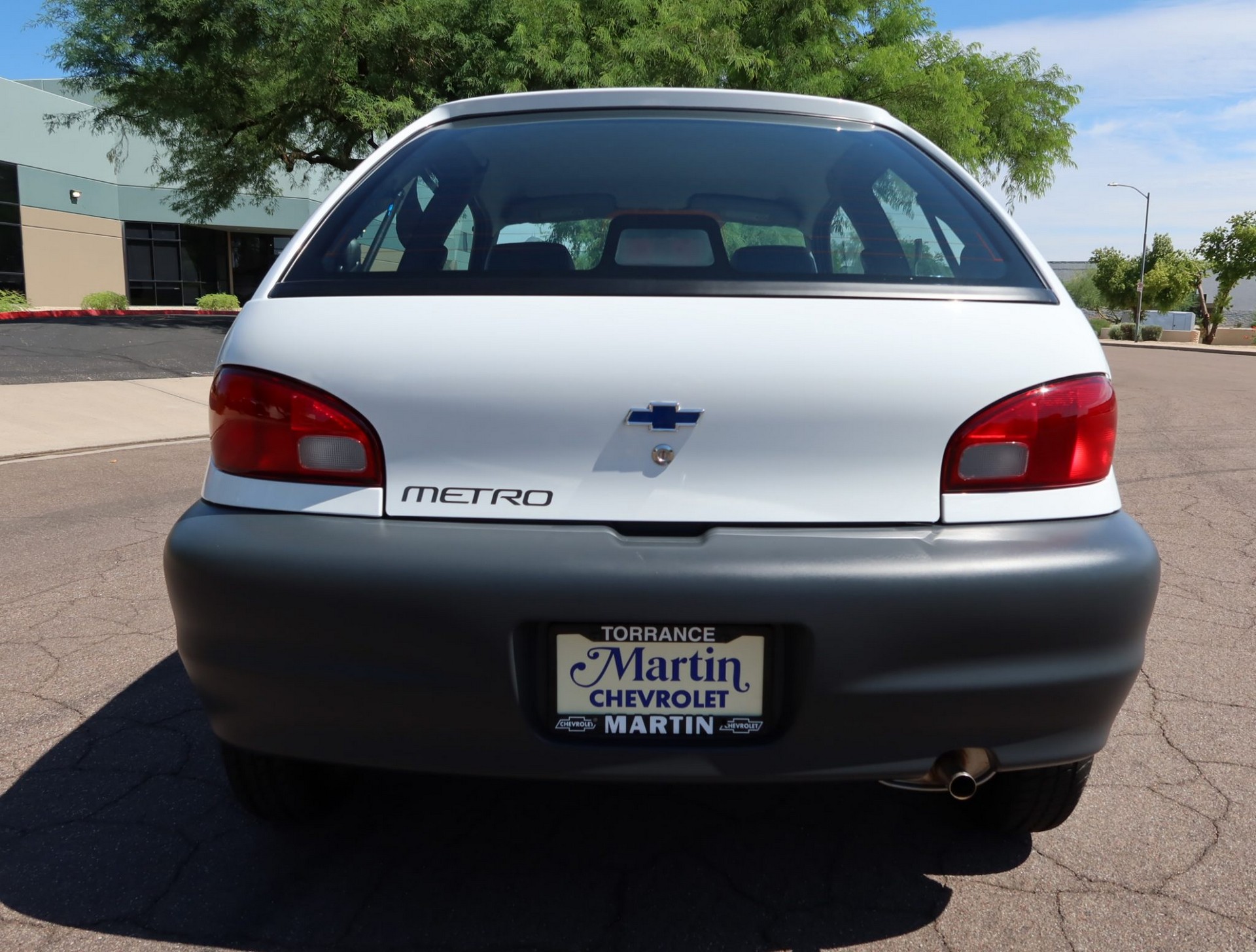 This 400 Mile Chevy Metro Hatchback Is An Economy Car Time Capsule From 2000