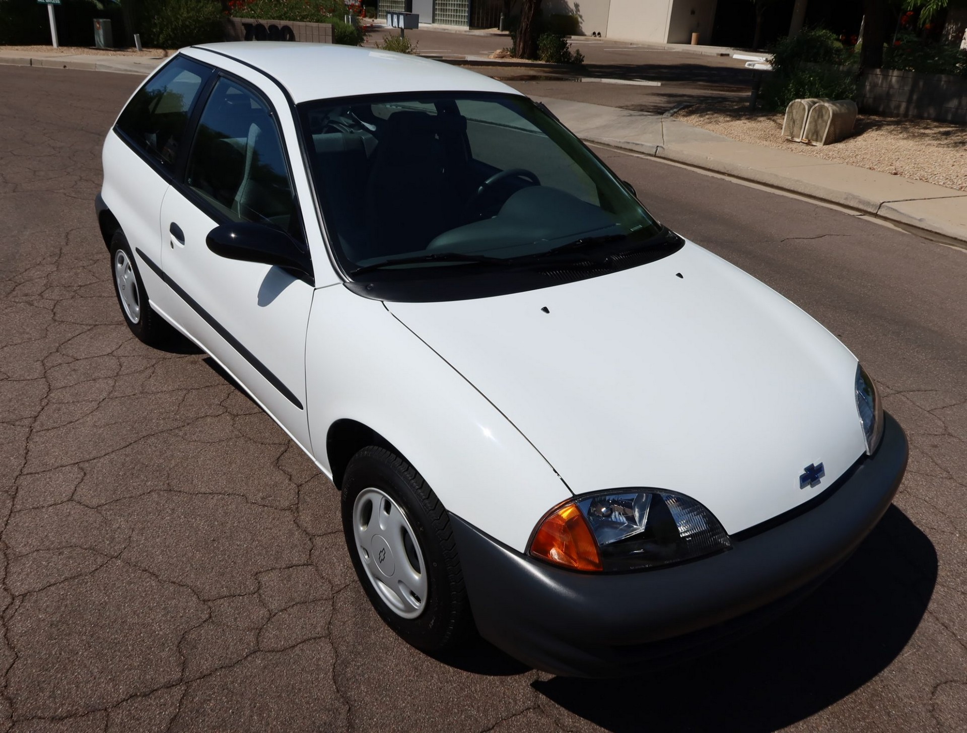 This 400 Mile Chevy Metro Hatchback Is An Economy Car Time Capsule From 2000
