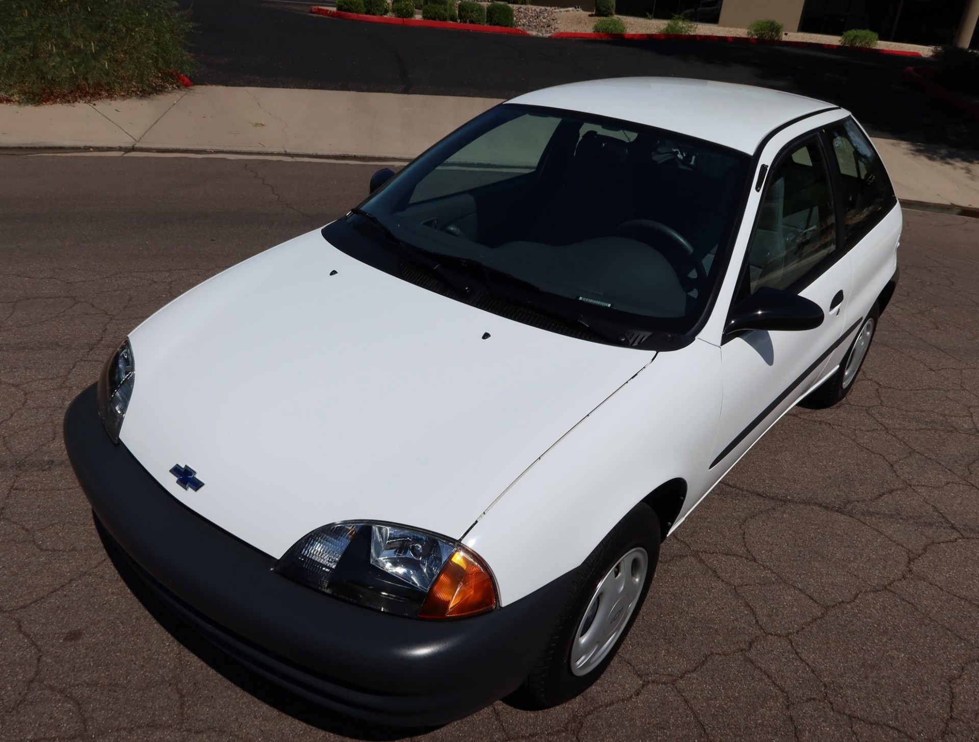 This 400 Mile Chevy Metro Hatchback Is An Economy Car Time Capsule From 2000
