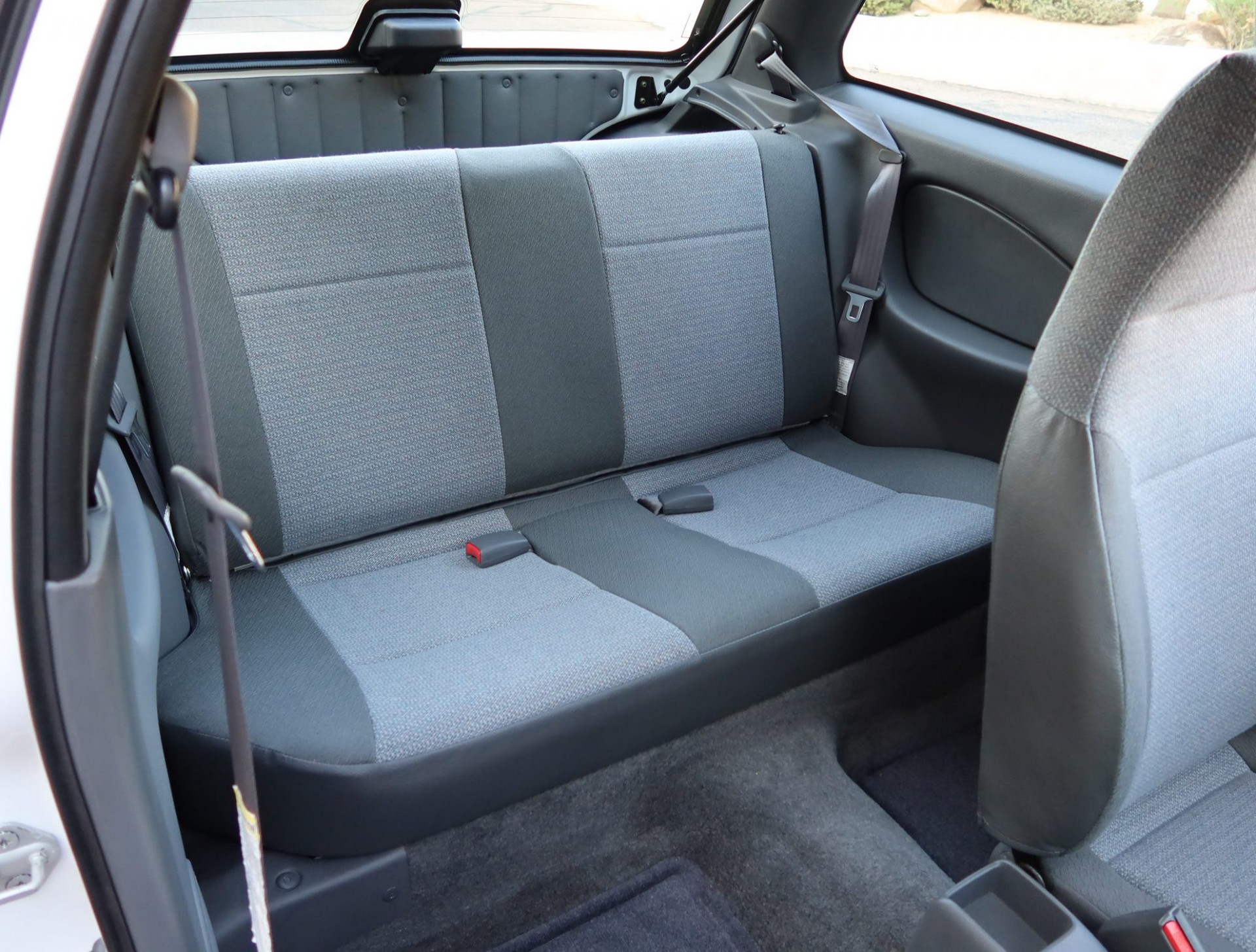 This 400 Mile Chevy Metro Hatchback Is An Economy Car Time Capsule From 2000