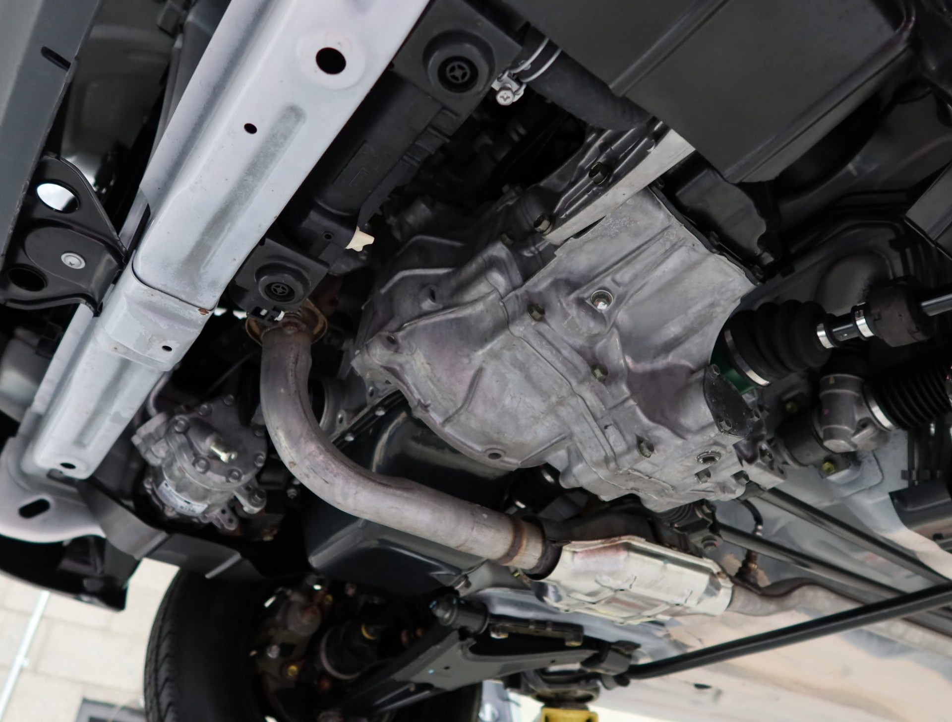 This 400 Mile Chevy Metro Hatchback Is An Economy Car Time Capsule From 2000