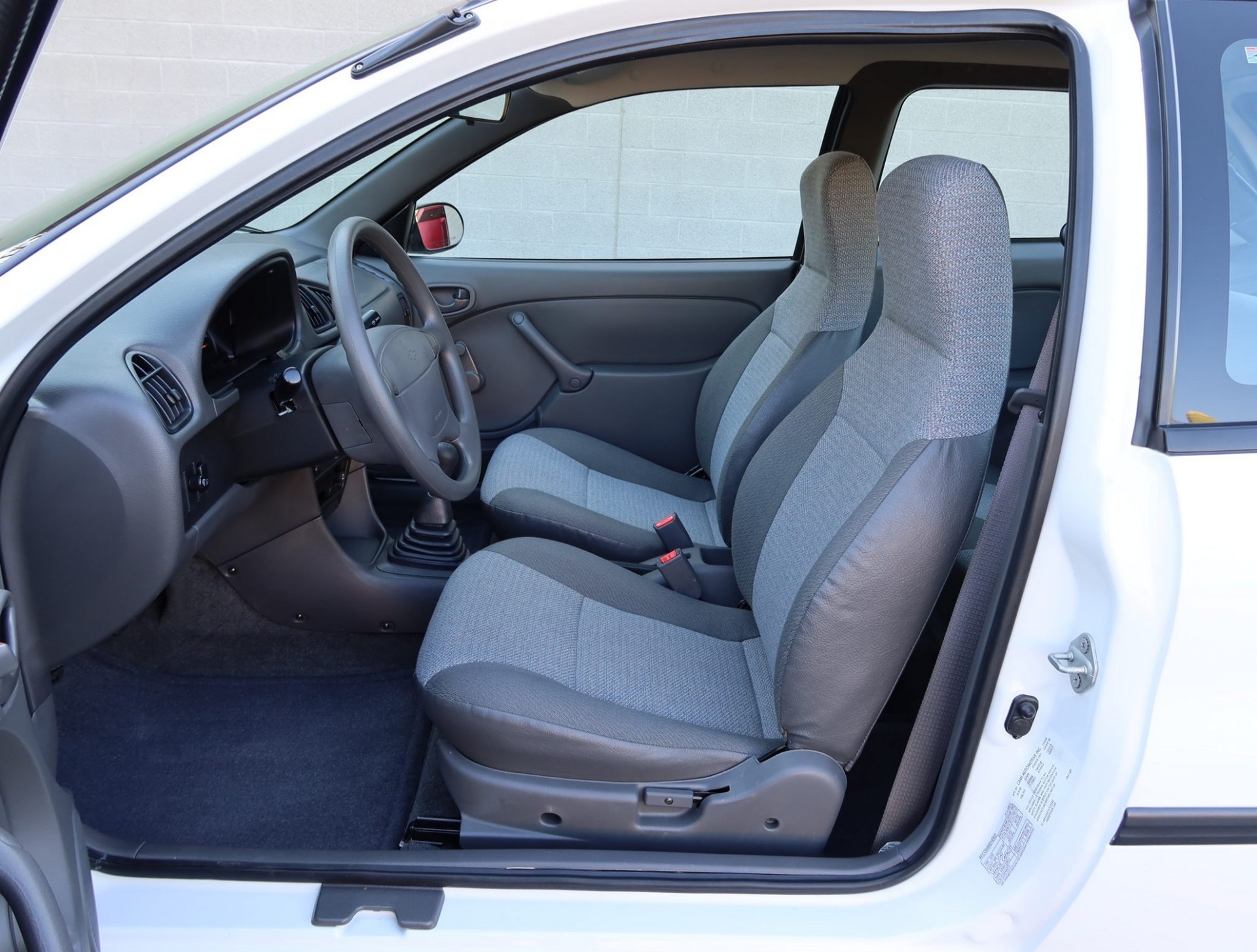 This 400 Mile Chevy Metro Hatchback Is An Economy Car Time Capsule From 2000