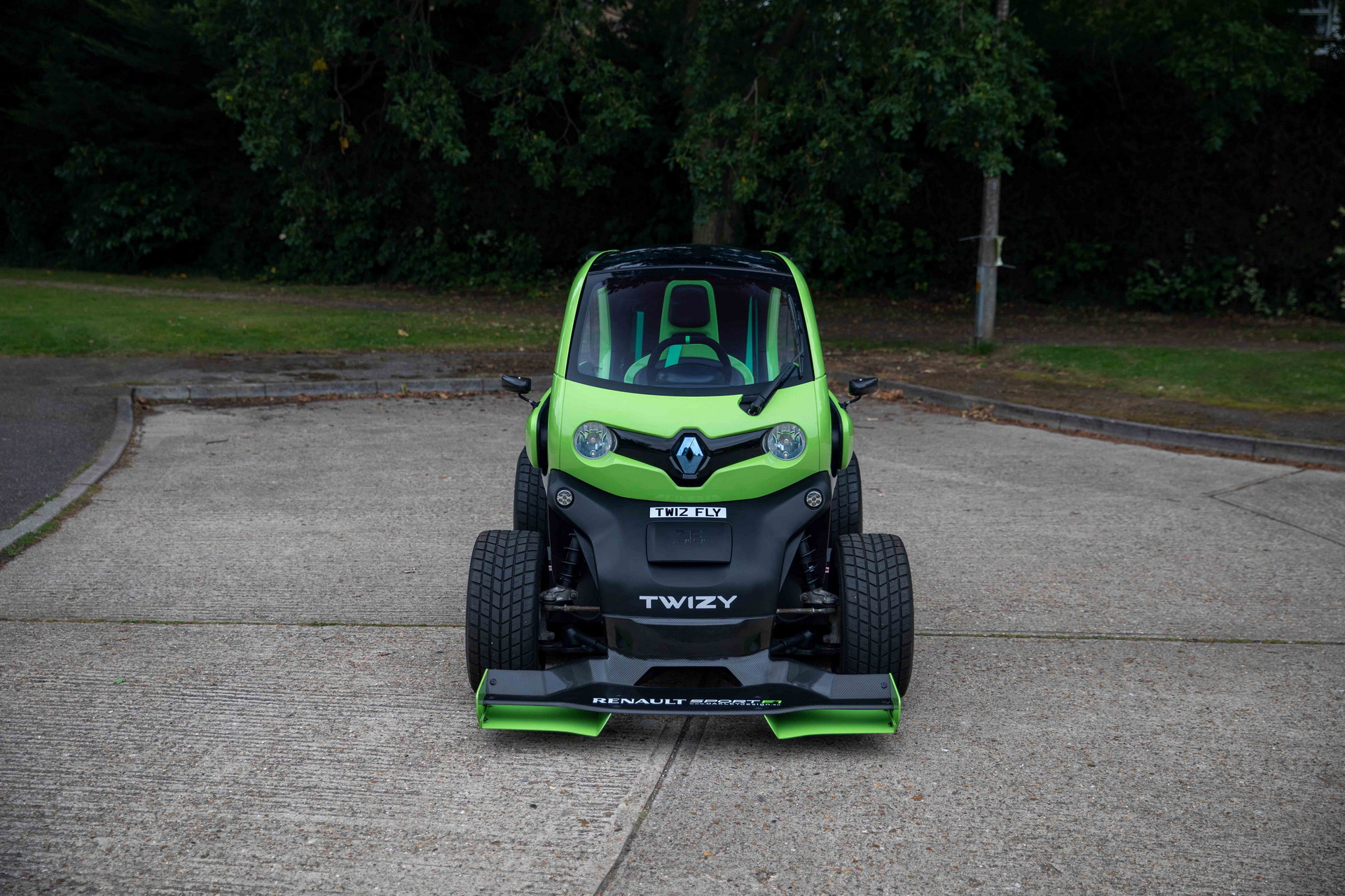 This 1-Of-5 Custom Renault Twizy Is Doing Its Best Impression Of An F1 Car