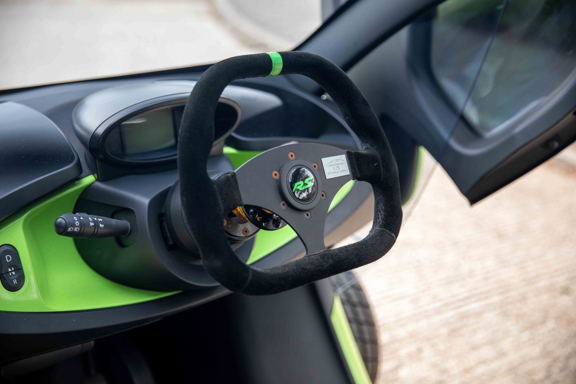 This 1-Of-5 Custom Renault Twizy Is Doing Its Best Impression Of An F1 Car